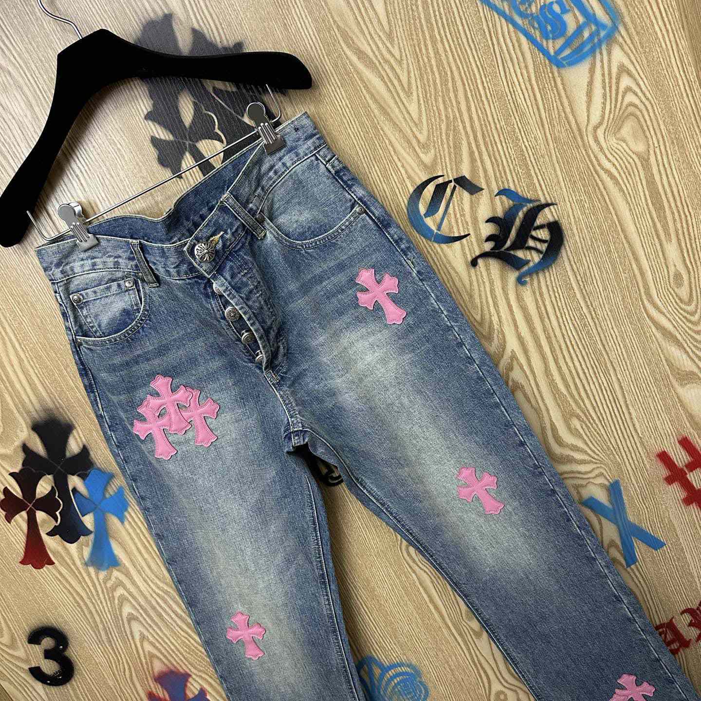 Chrome Hearts  Jeans  - DesignerGu