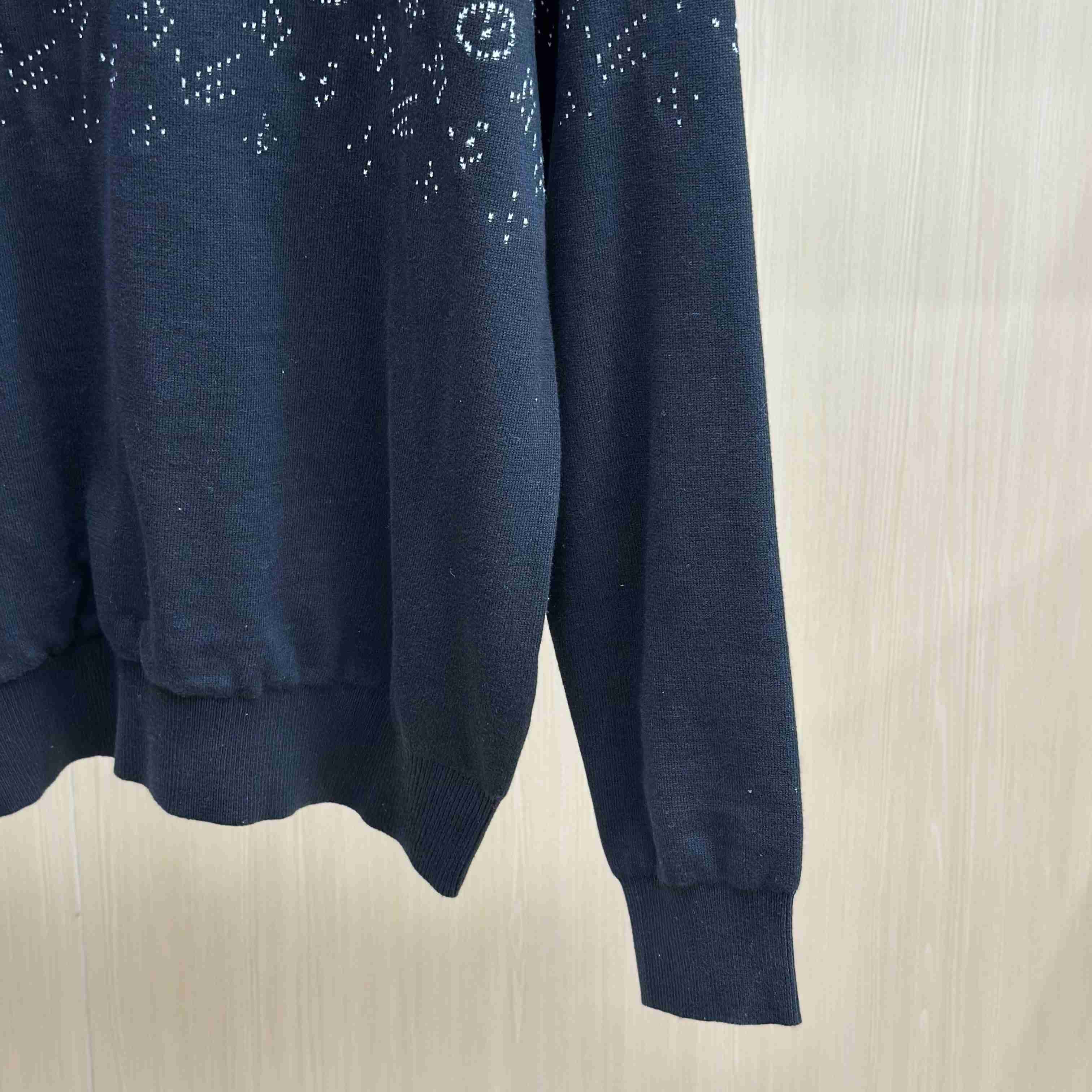 Louis Vuitton Gradient Cotton Crewneck 1AFAPX - DesignerGu