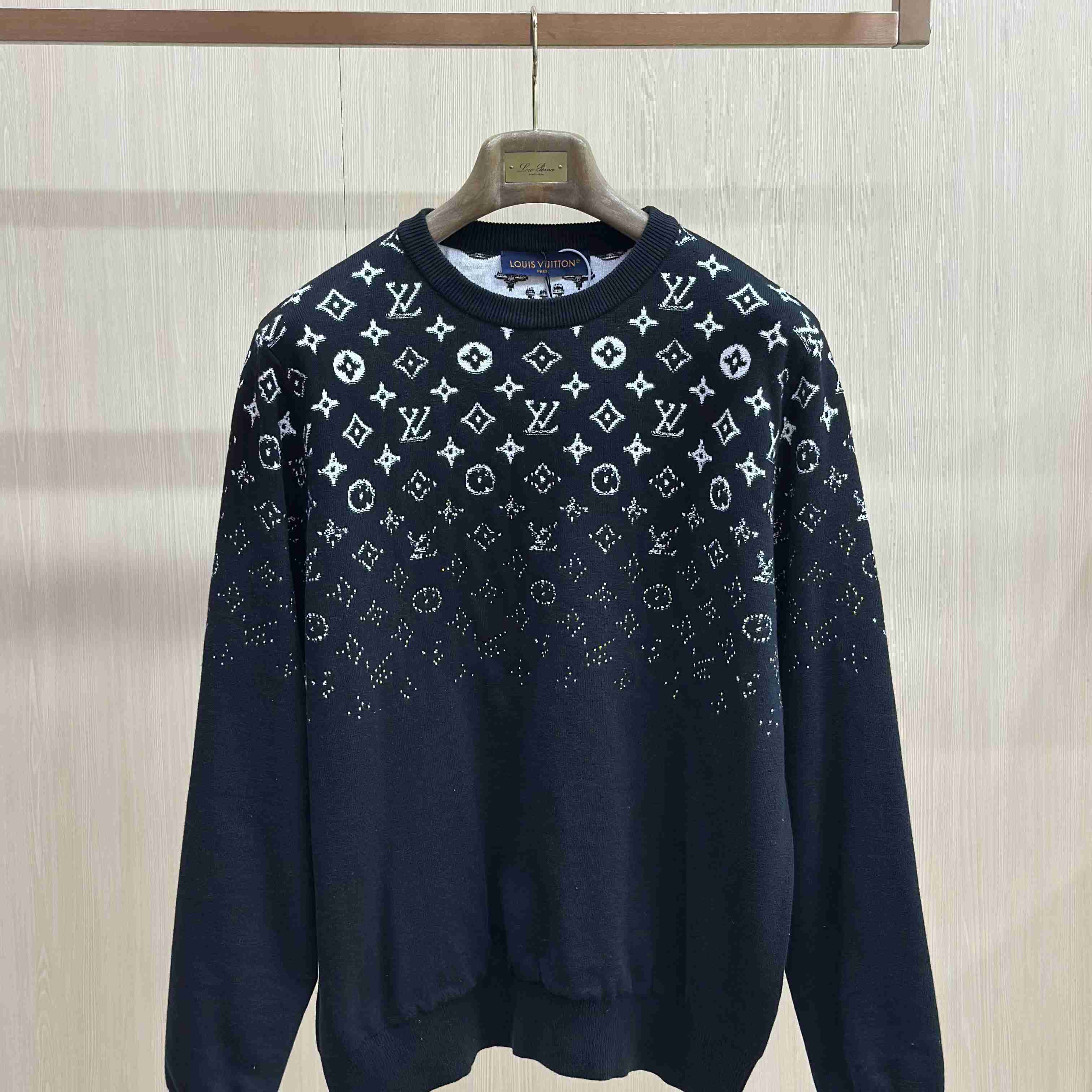 Louis Vuitton Gradient Cotton Crewneck 1AFAPX - DesignerGu