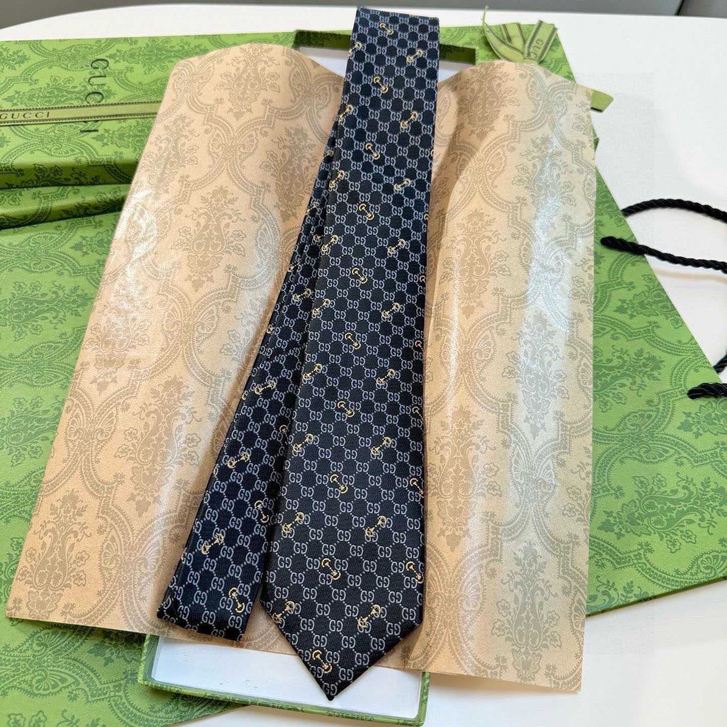 Gucci GG Silk Jacquard Tie - DesignerGu