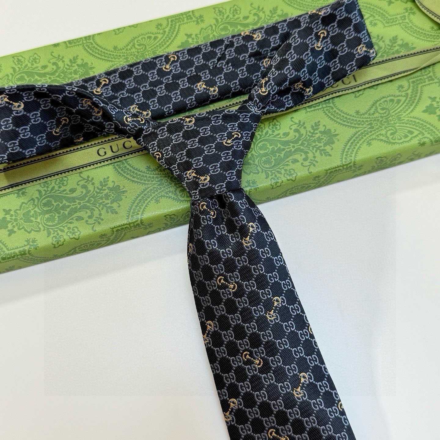 Gucci GG Silk Jacquard Tie - DesignerGu