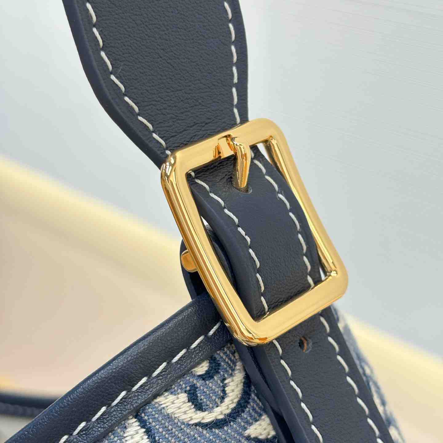 Louis Vuitton CarryAll PM M2A184 - DesignerGu