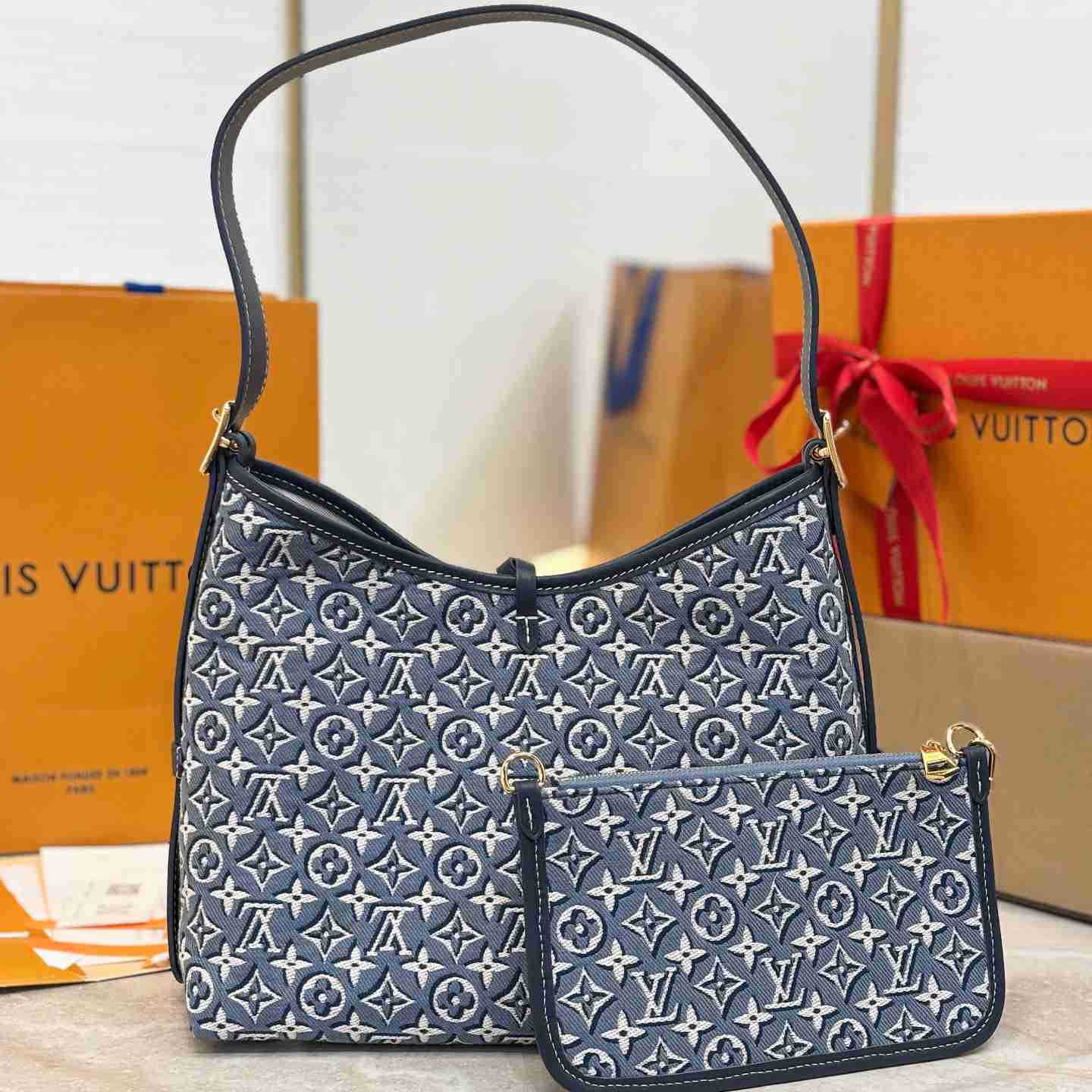 Louis Vuitton CarryAll PM M2A184 - DesignerGu