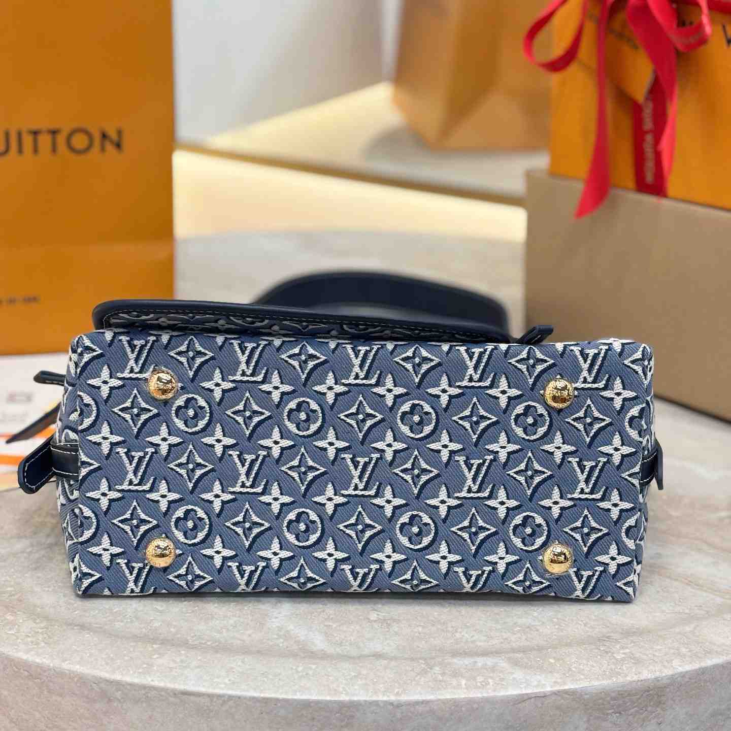Louis Vuitton CarryAll PM M2A184 - DesignerGu