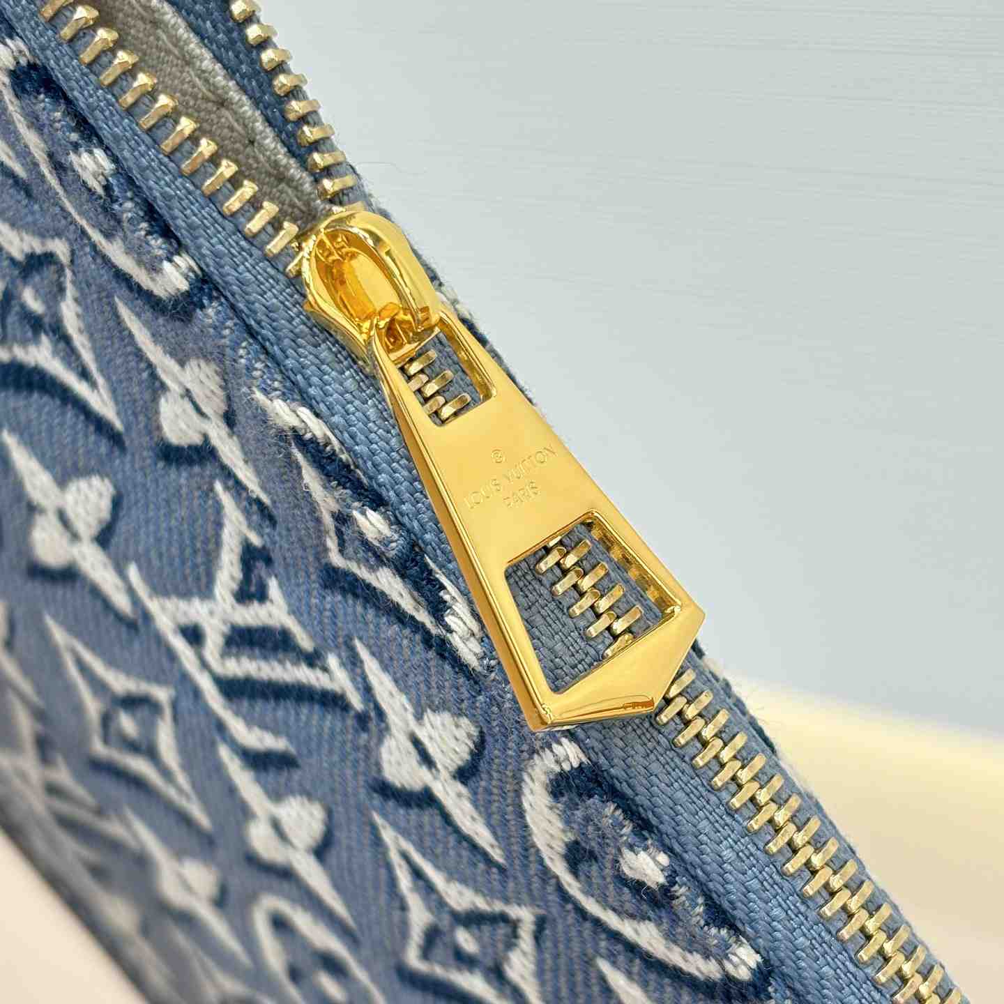 Louis Vuitton CarryAll PM M2A184 - DesignerGu