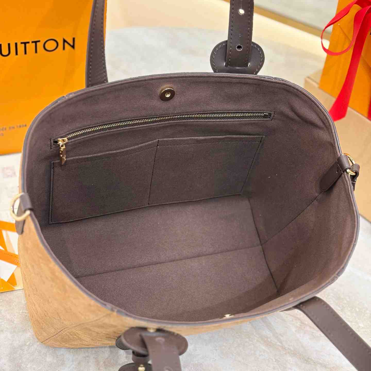 Louis Vuitton All In One M29836 - DesignerGu