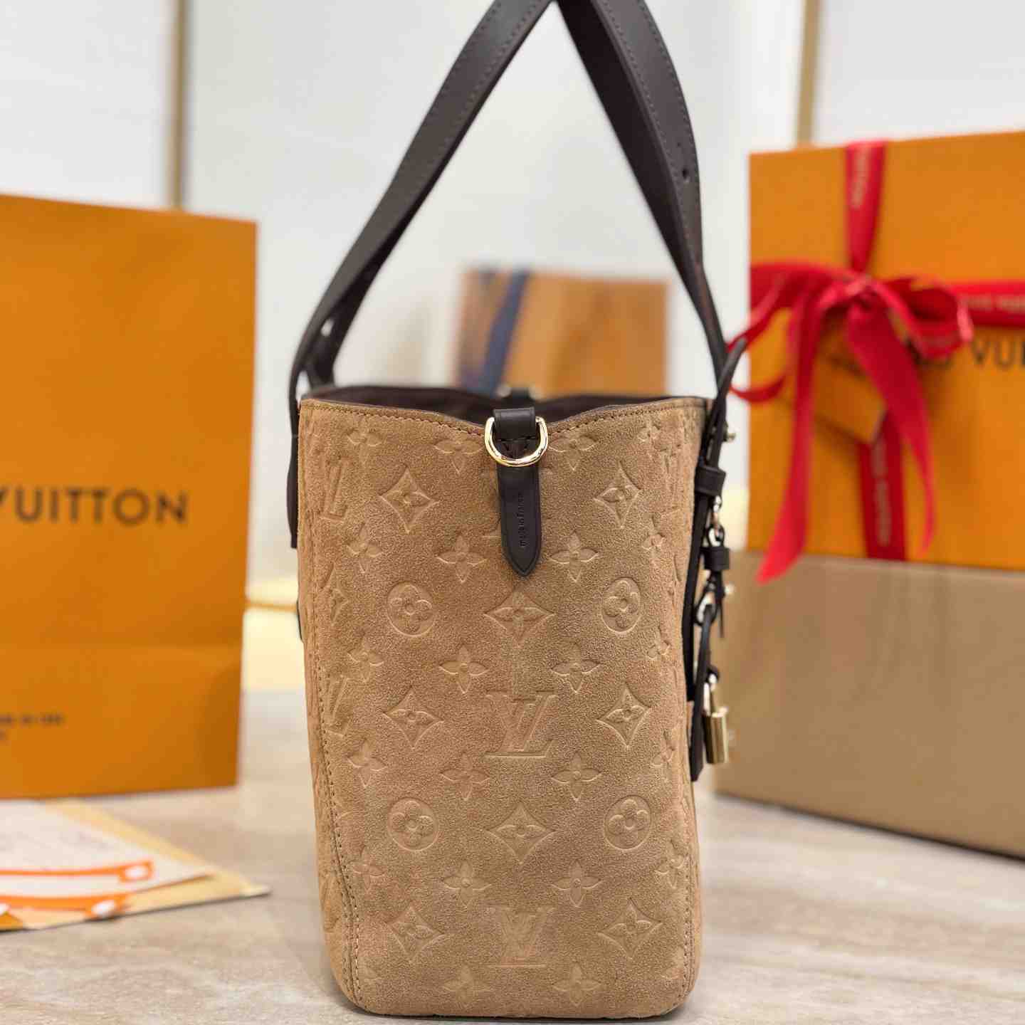 Louis Vuitton All In One M29836 - DesignerGu