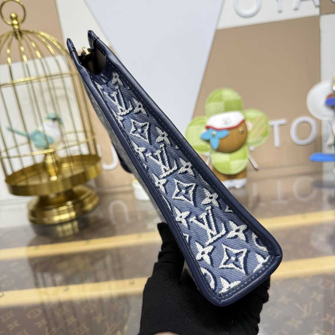 Louis Vuitton Poche Toilette M2A310 - DesignerGu