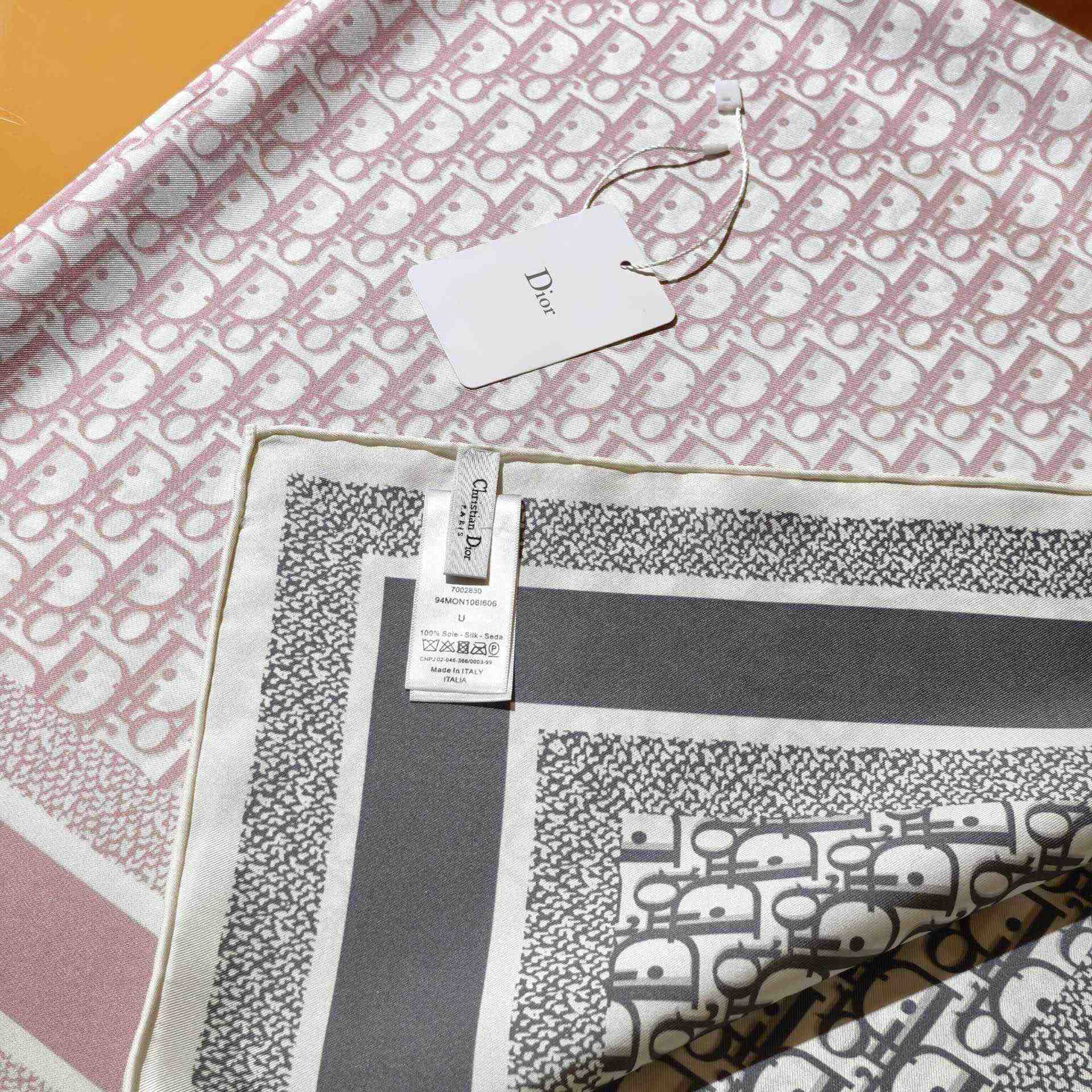 Dior Oblique Diortwin 90 Square Scarf - DesignerGu