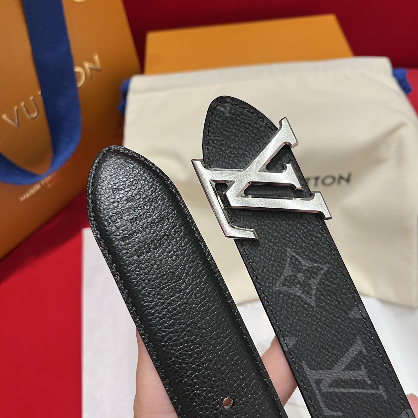 Louis Vuitton  35mm Reversible Belt - DesignerGu