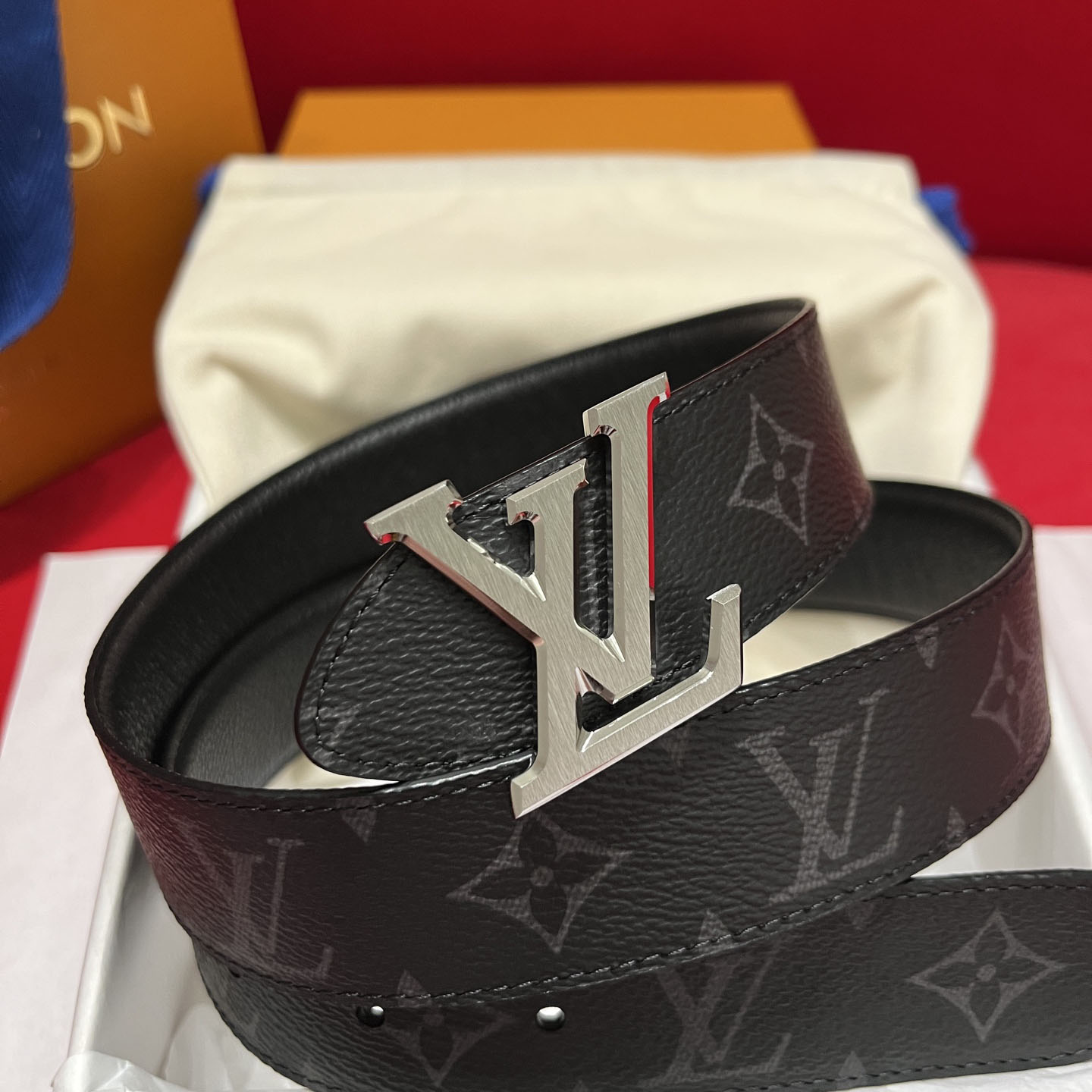 Louis Vuitton  35mm Reversible Belt - DesignerGu
