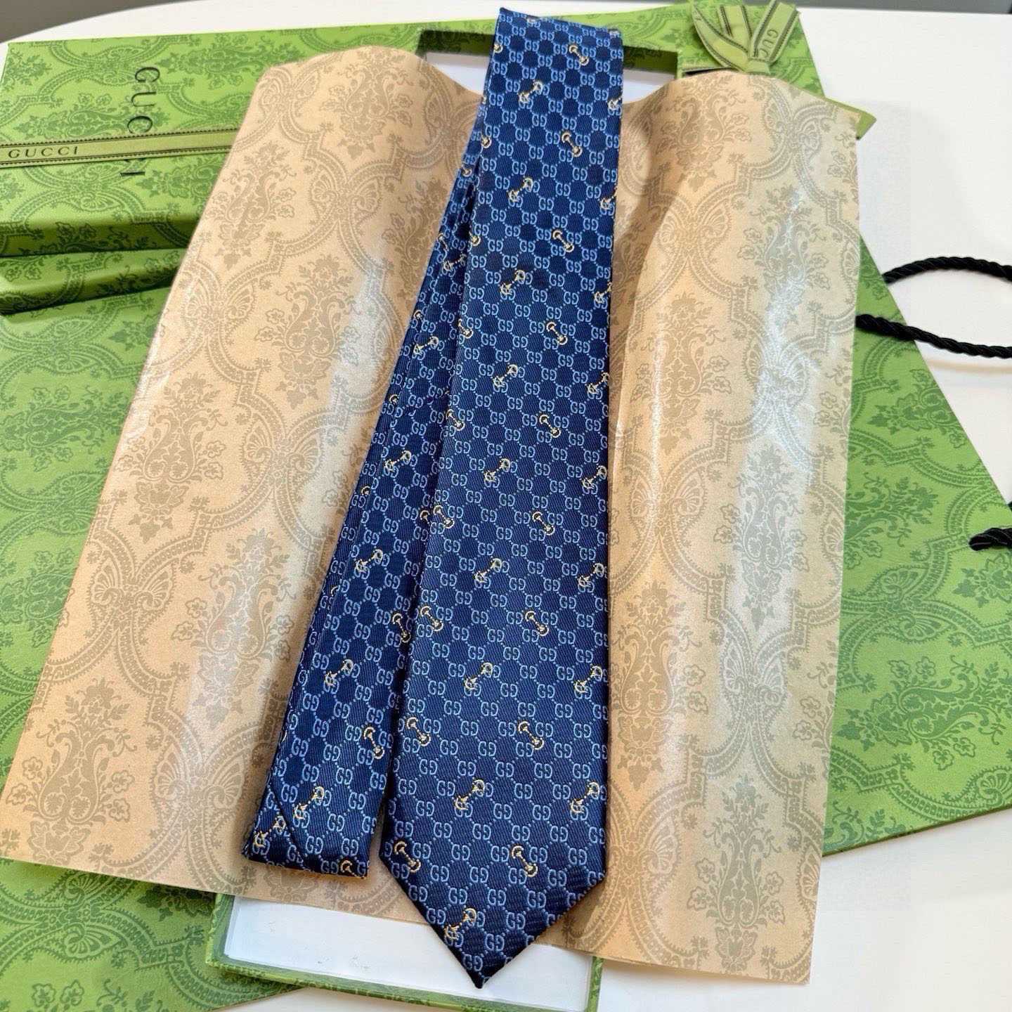 Gucci GG Silk Jacquard Tie - DesignerGu