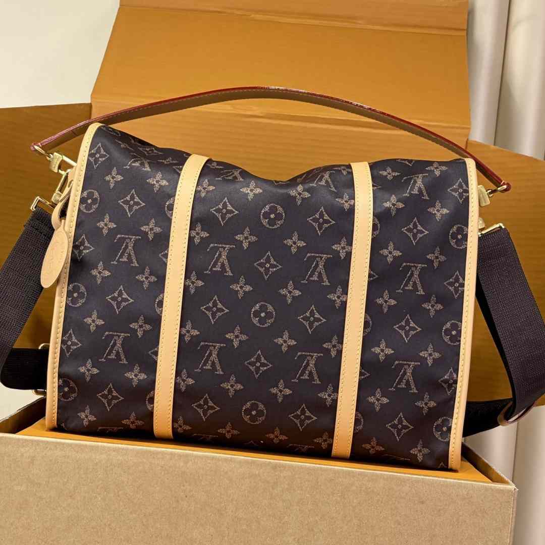 Louis Vuitton Jet Lag Bag MM Louis Vuitton Silk Tech M2A425 - DesignerGu