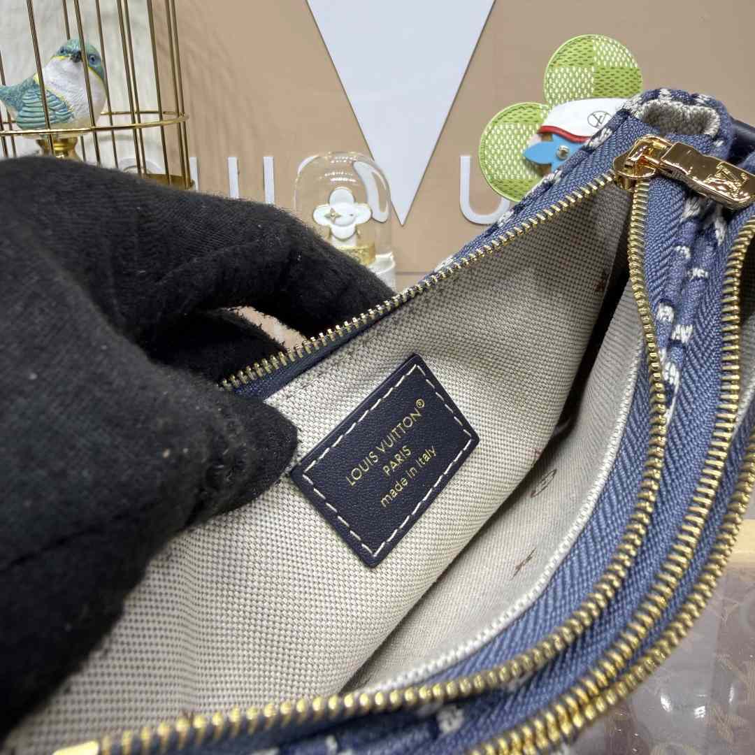 Louis Vuitton Pochette Liv M29895 - DesignerGu