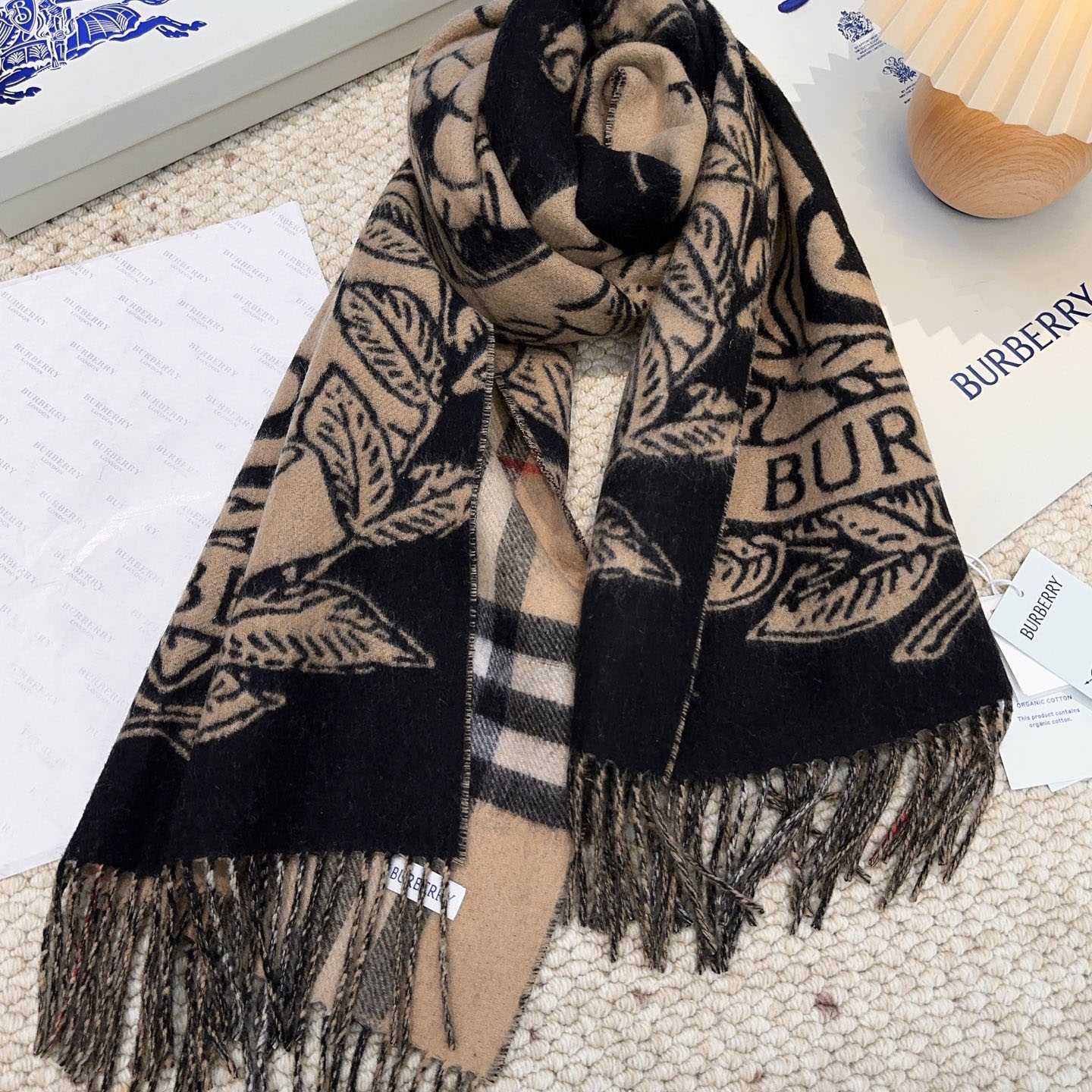 Burberry Wide Reversible Stormy Knight Scarf - DesignerGu