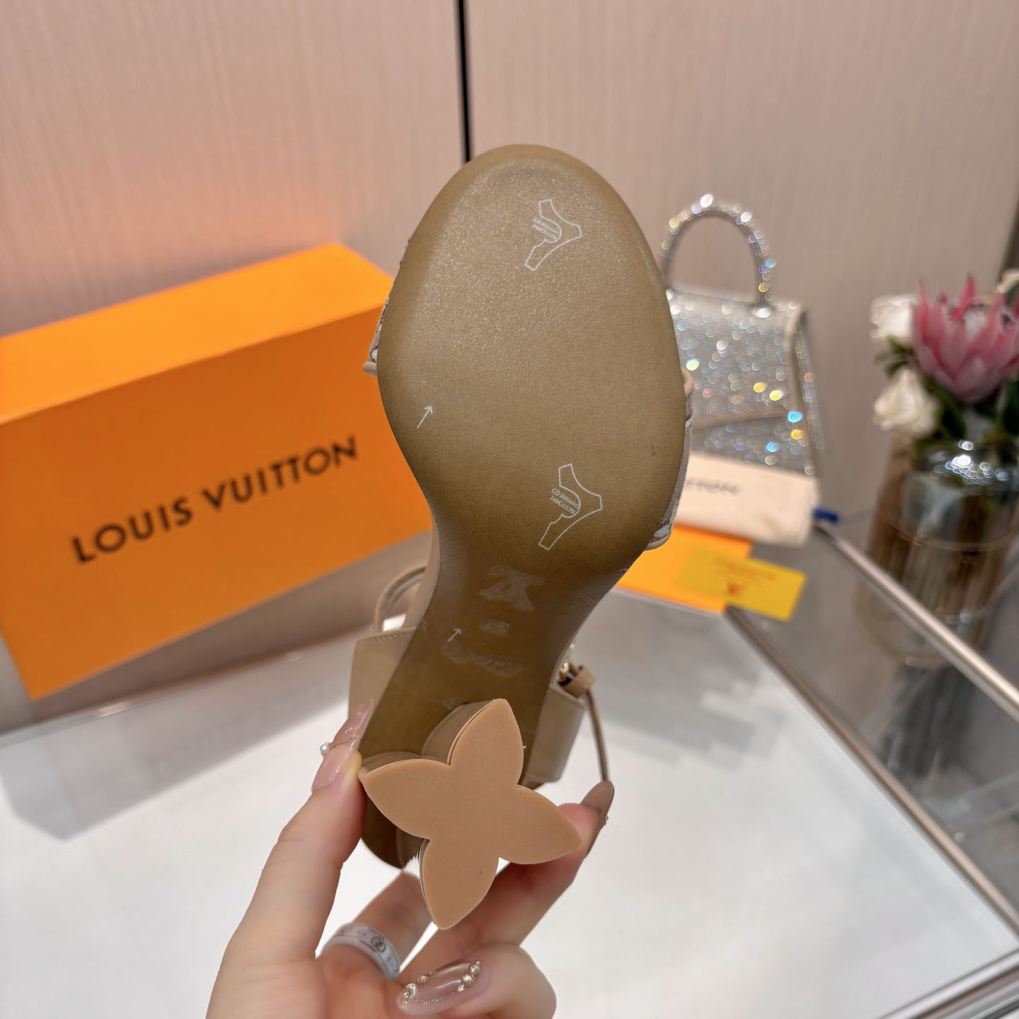 Louis Vuitton Silhouette Sandal  - DesignerGu