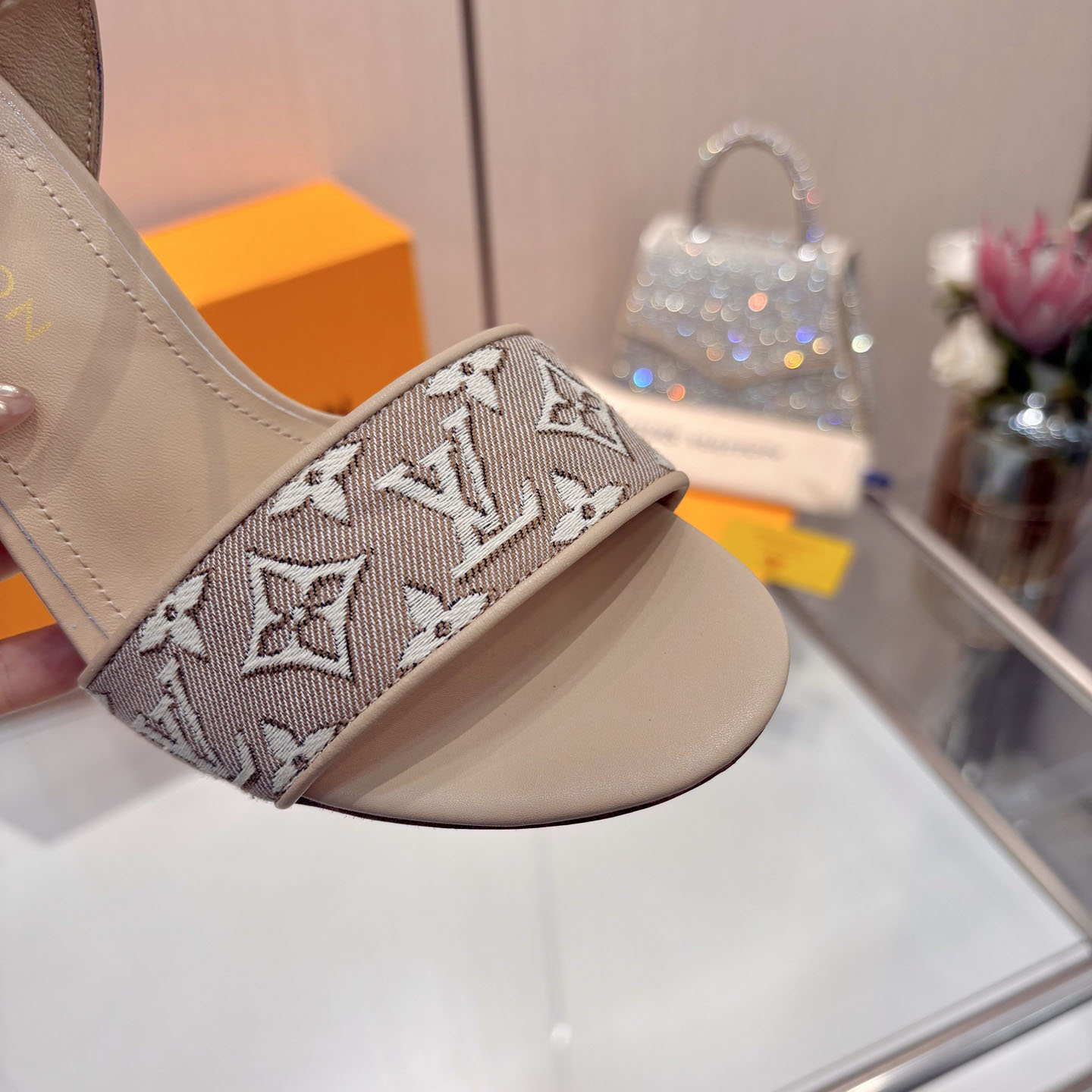 Louis Vuitton Silhouette Sandal  - DesignerGu