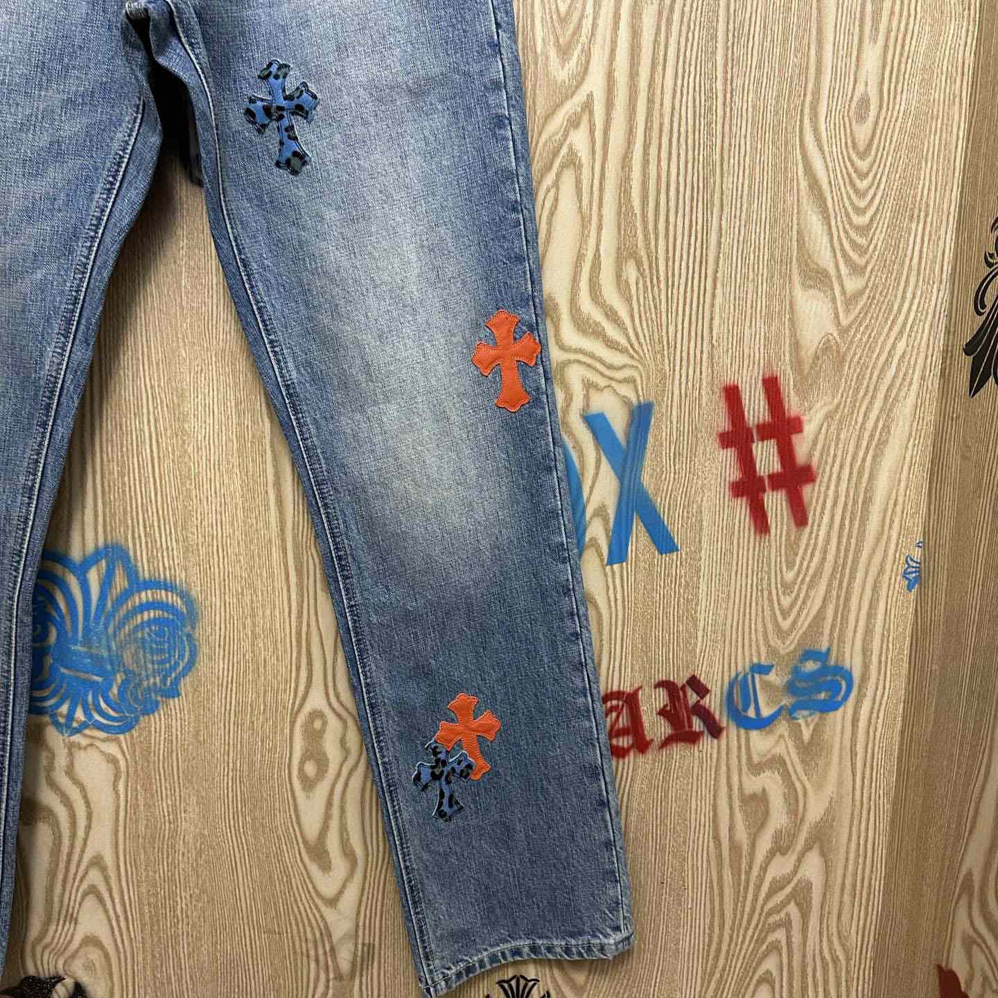 Chrome Hearts  Jeans  - DesignerGu