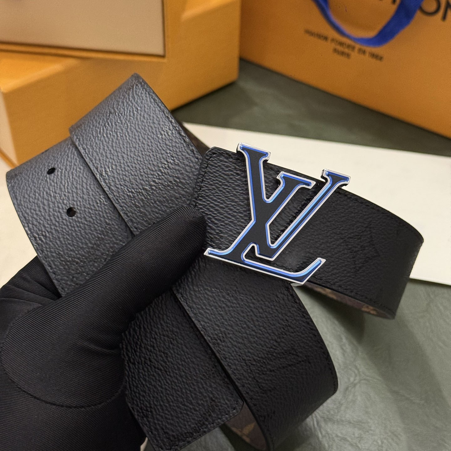 Louis Vuitton LV Initiales Monogram Midnight 40mm Reversible Belt  - DesignerGu