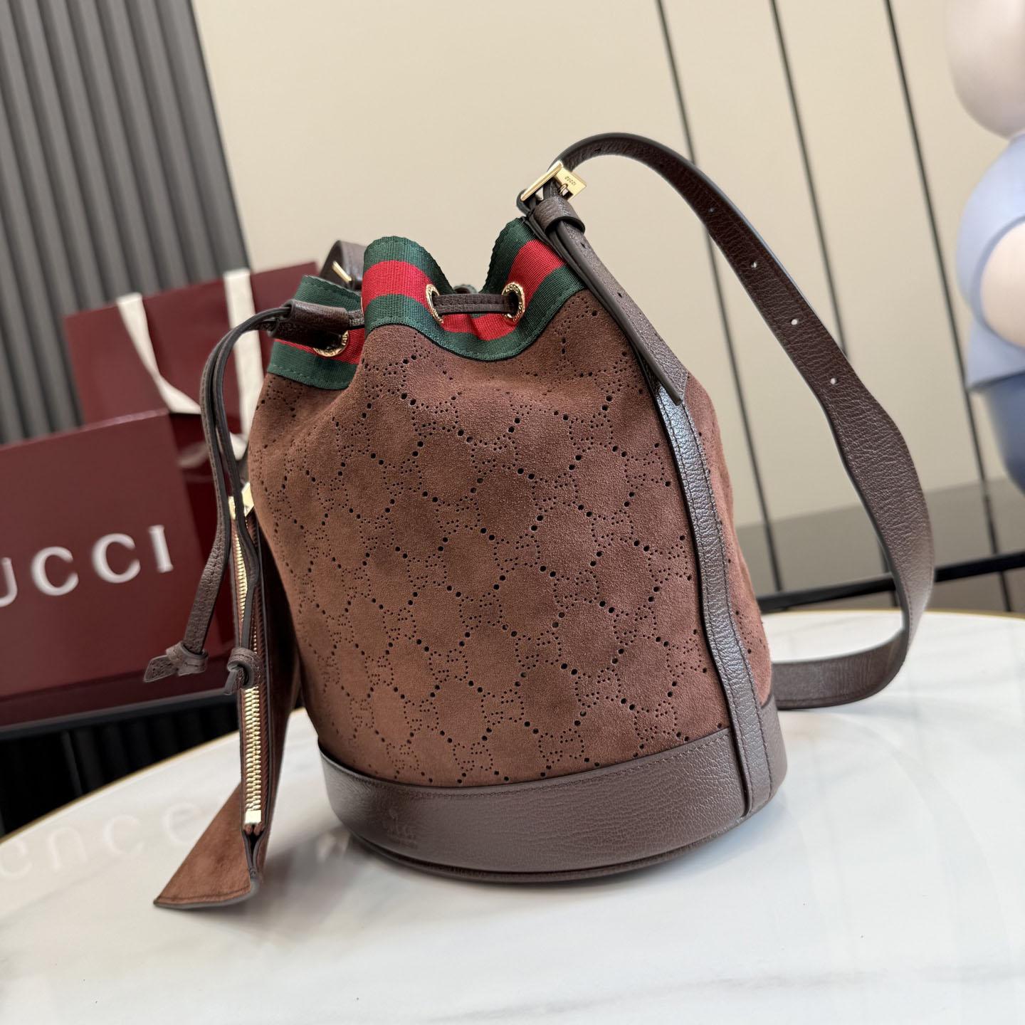 Gucci Venice Small Bucket Bag A002GW - DesignerGu
