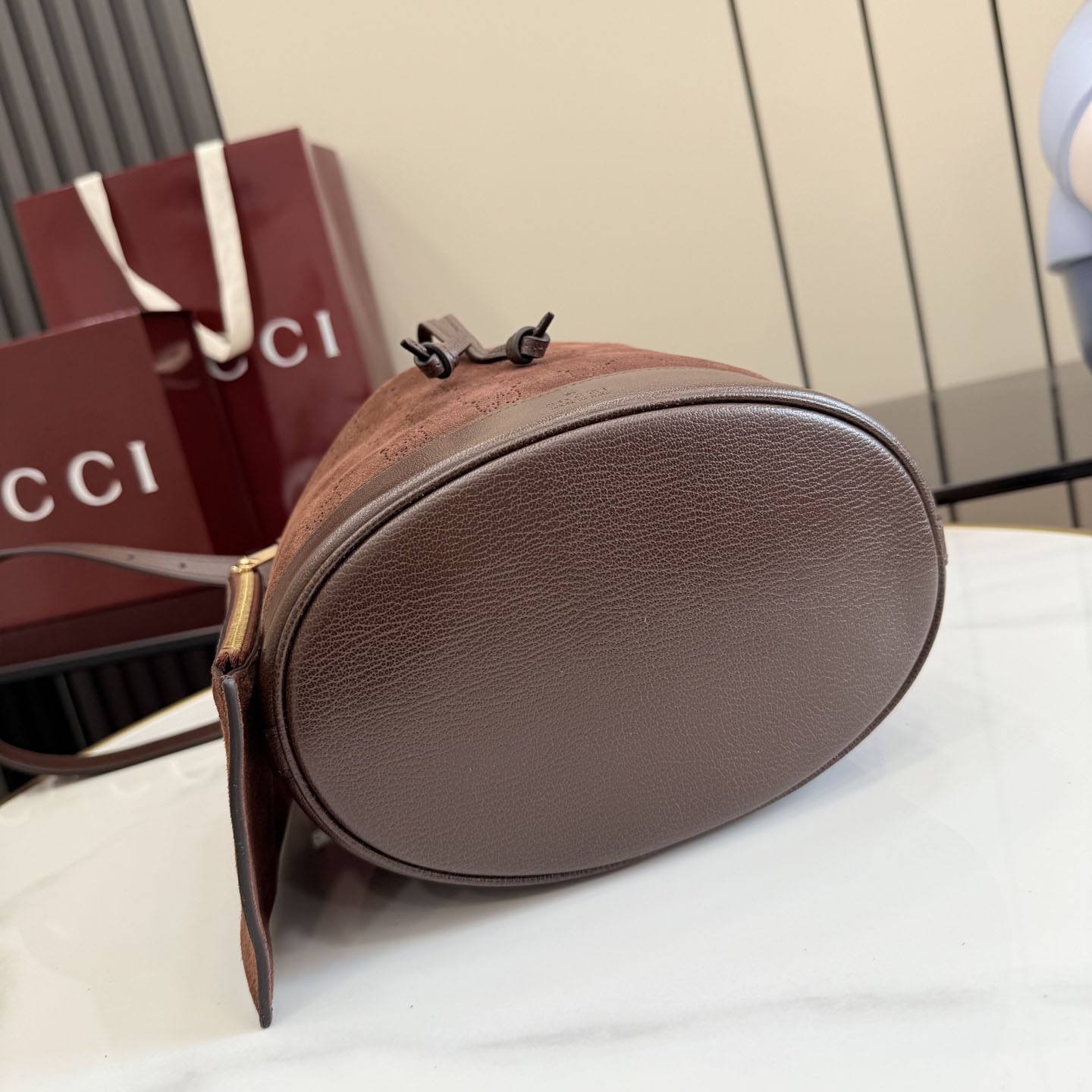 Gucci Venice Small Bucket Bag A002GW - DesignerGu