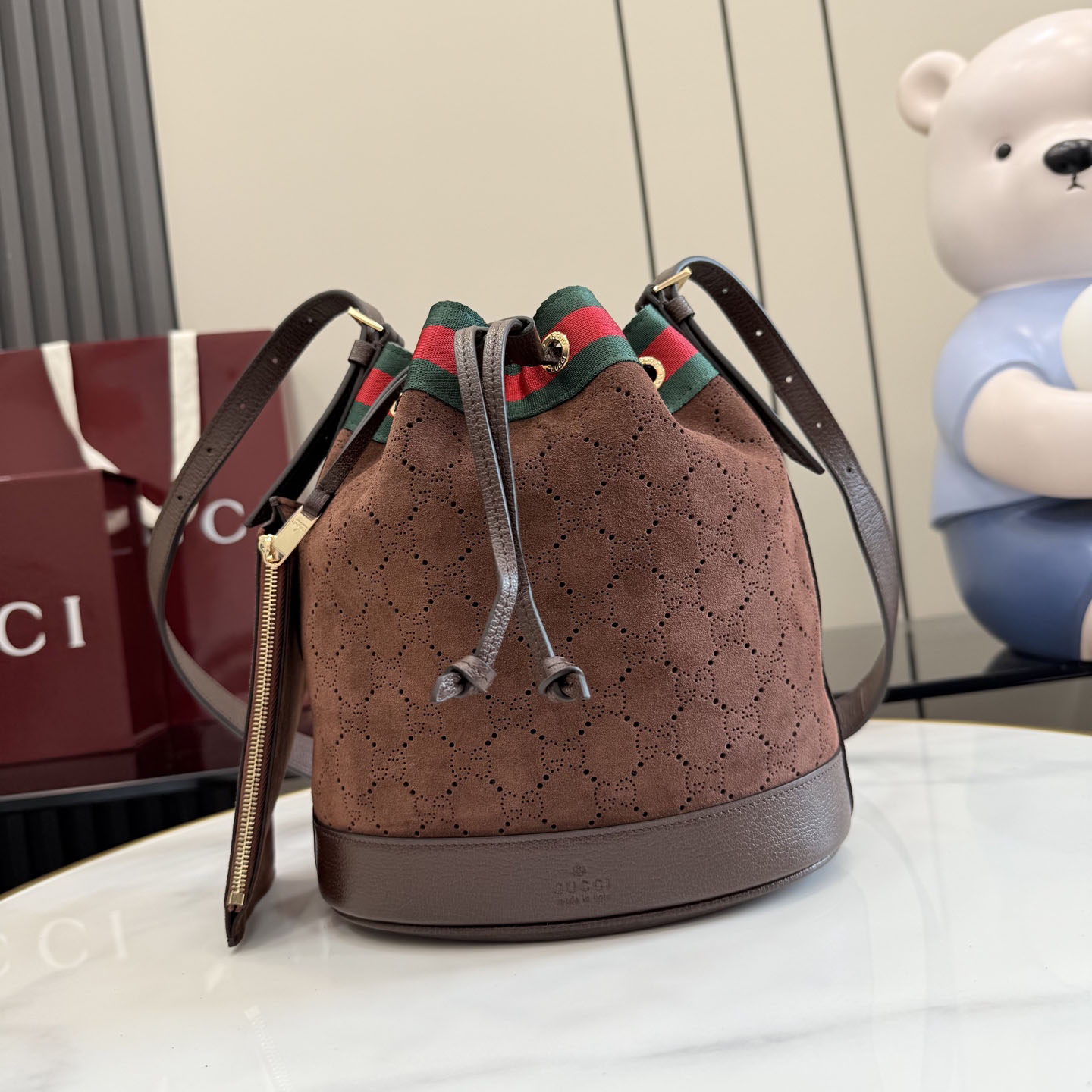 Gucci Venice Small Bucket Bag A002GW - DesignerGu