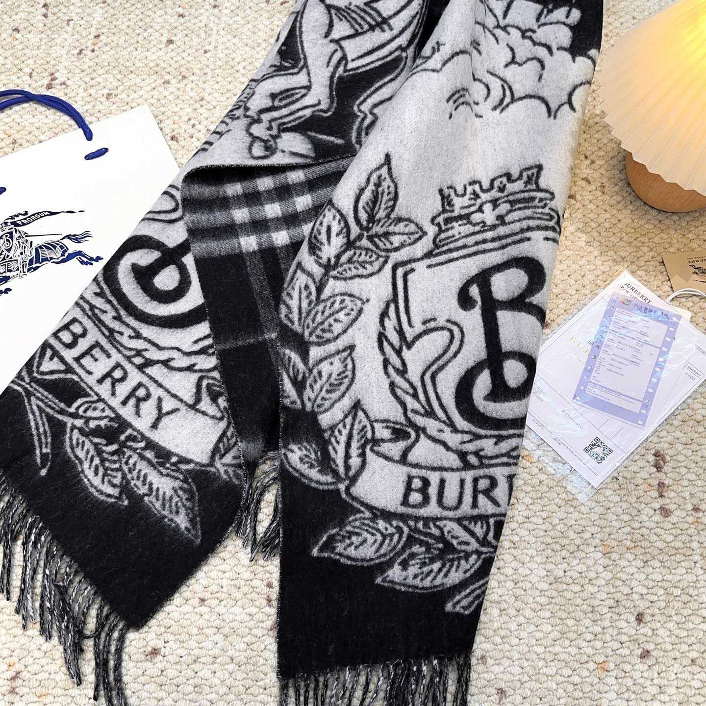 Burberry Wide Reversible Stormy Knight Scarf - DesignerGu