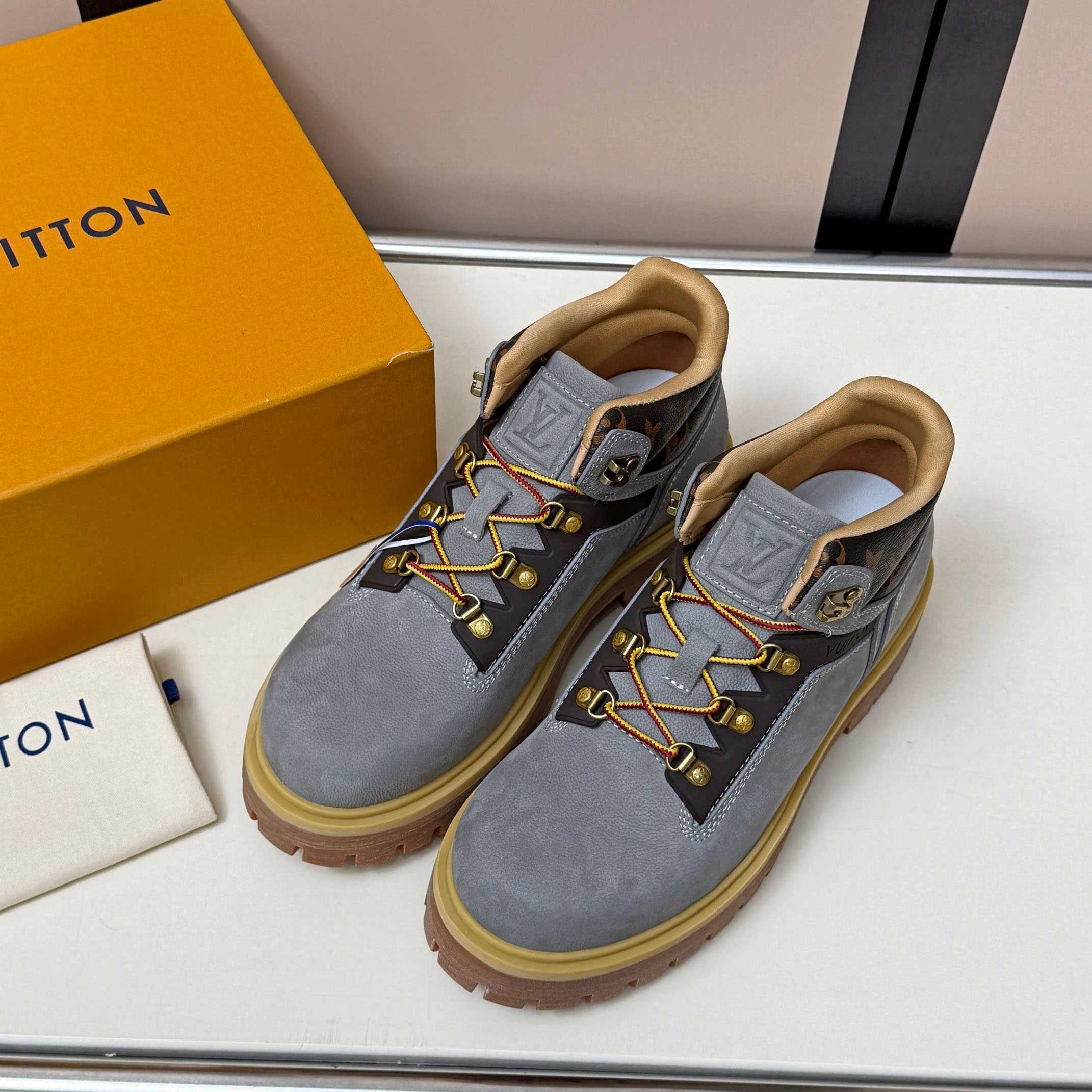 Louis Vuitton LV Remix Ankle Boot  - DesignerGu