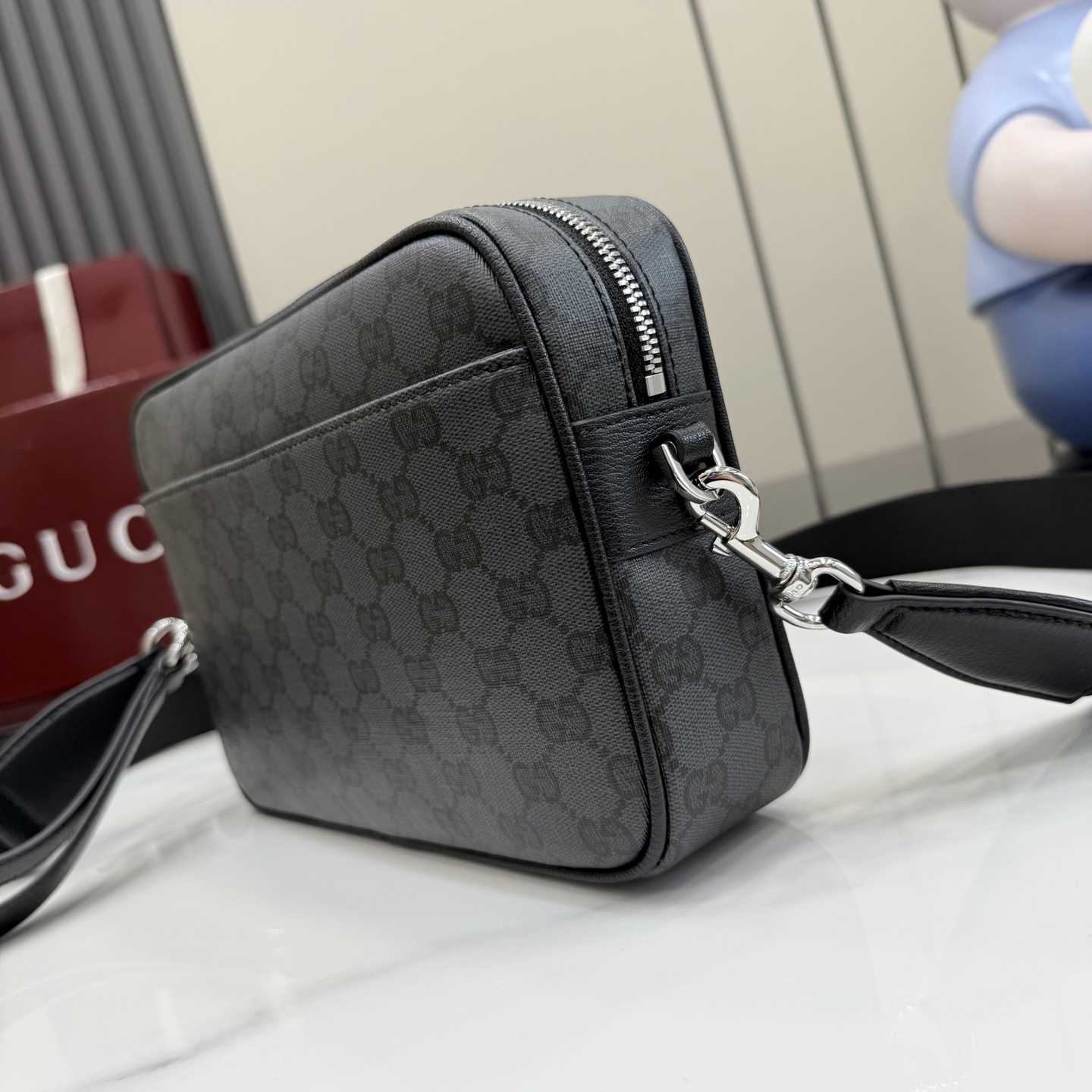 Gucci Gucci Essence Classic Small Crossbody Bag A006ZN - DesignerGu