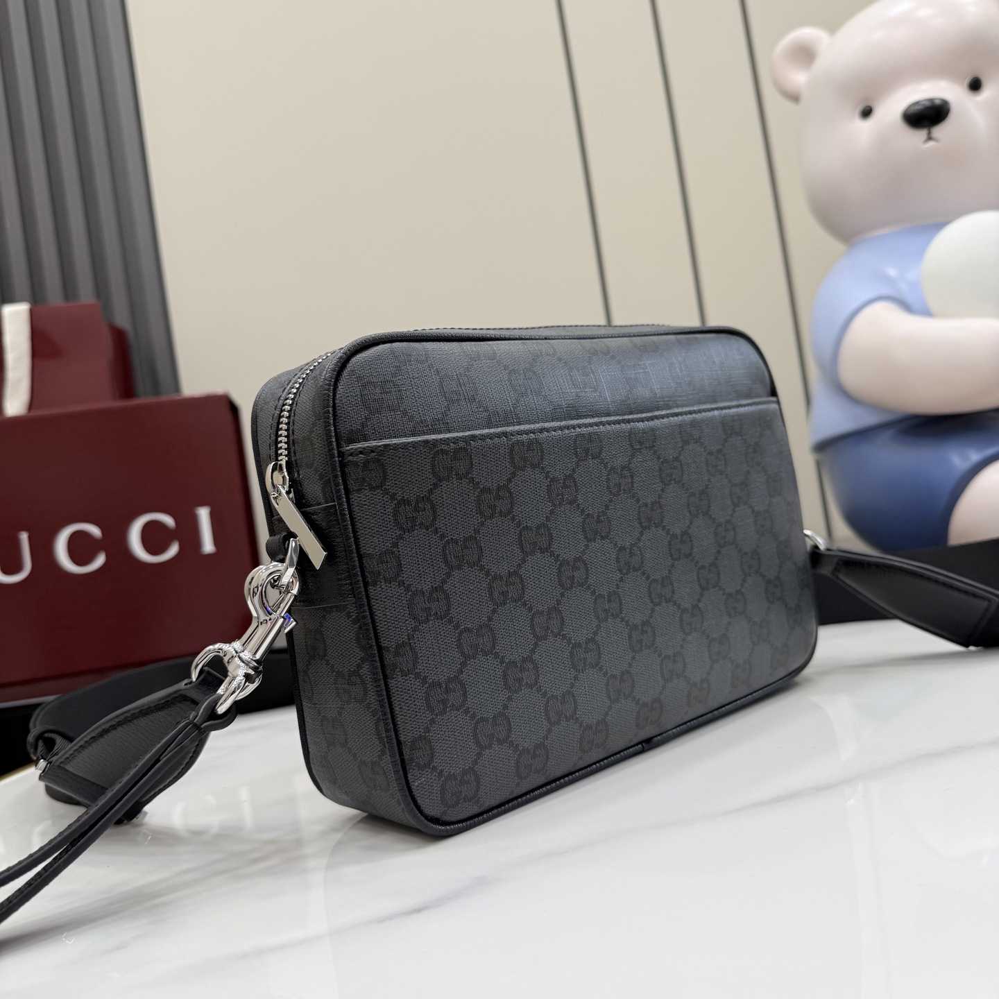 Gucci Gucci Essence Classic Small Crossbody Bag A006ZN - DesignerGu