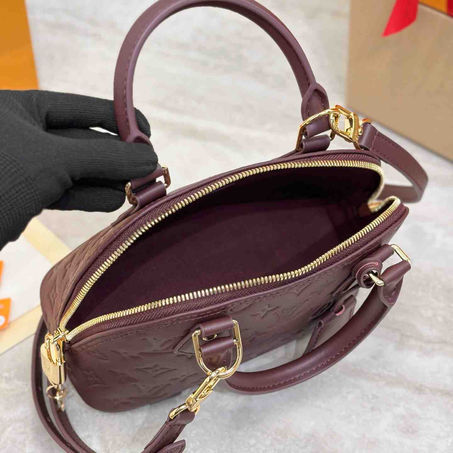 Louis Vuitton Alma BB M2A399 - DesignerGu