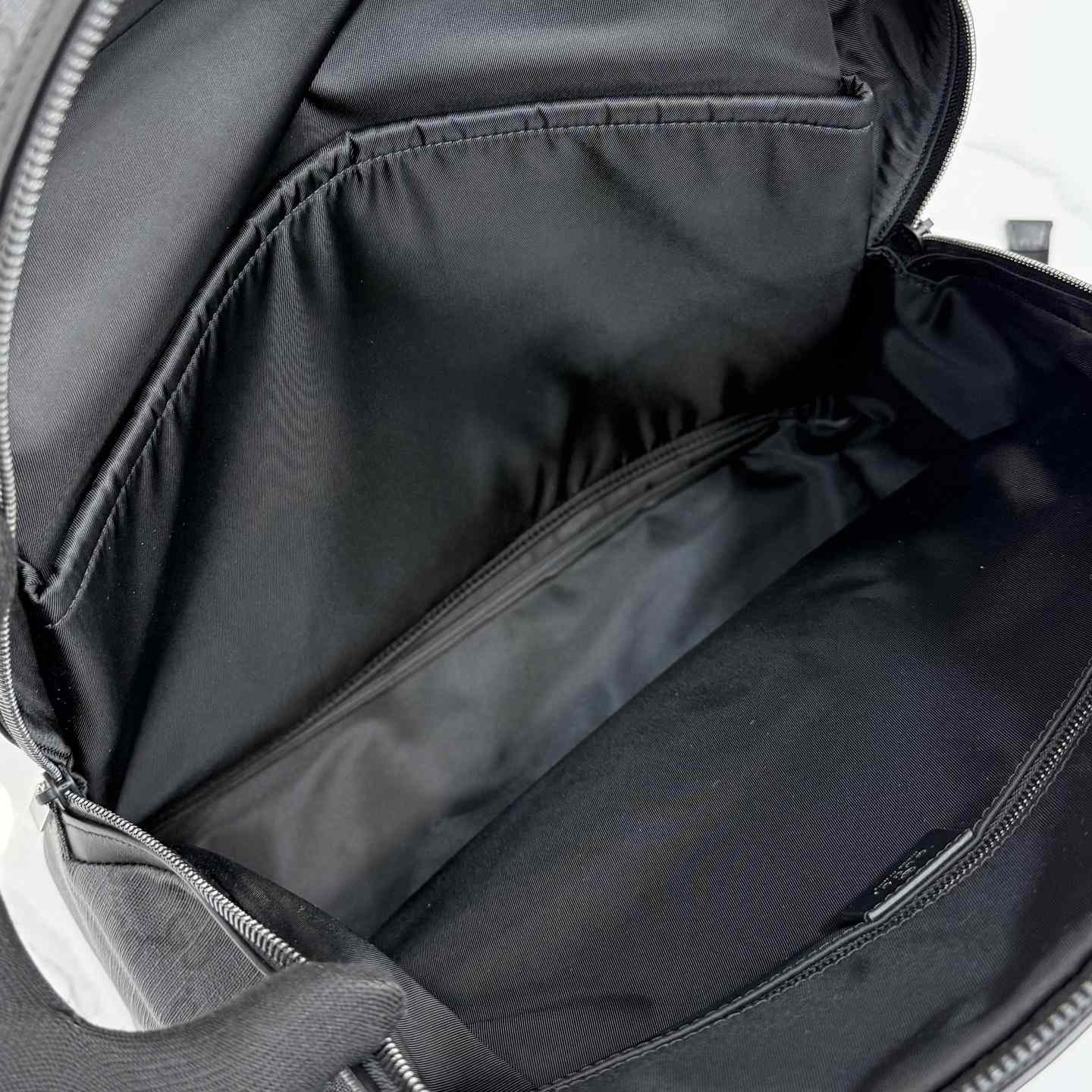 Gucci Essence Classic Medium Backpack A0020S - DesignerGu