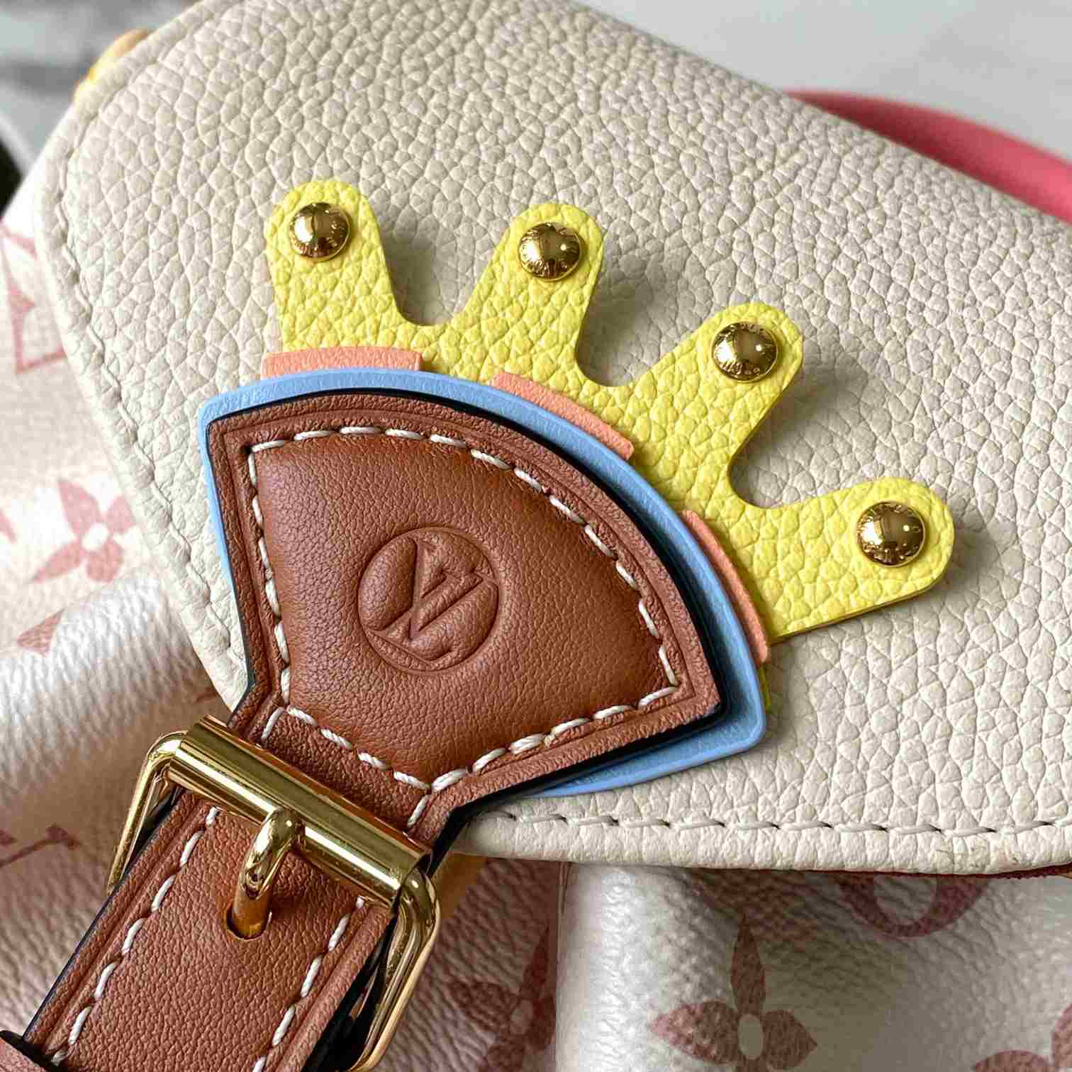 Louis Vuitton Montsouris Mini M2A079 - DesignerGu
