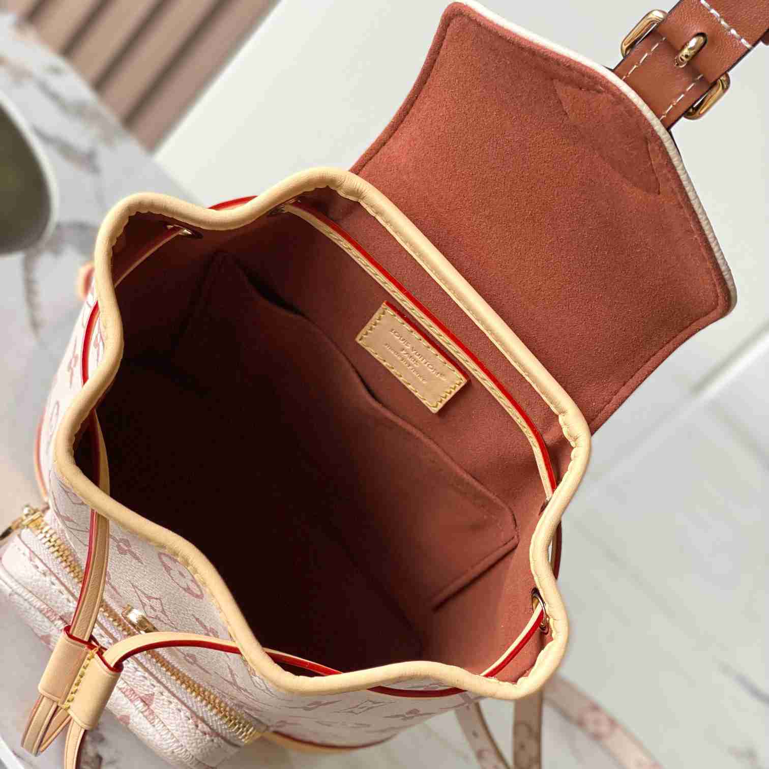 Louis Vuitton Montsouris Mini M2A079 - DesignerGu