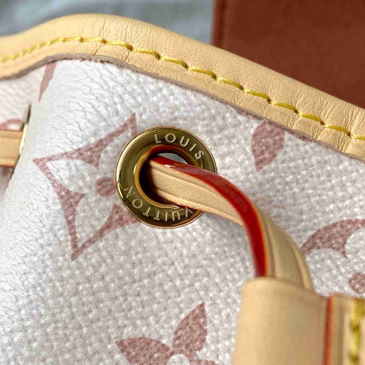 Louis Vuitton Montsouris Mini M2A079 - DesignerGu