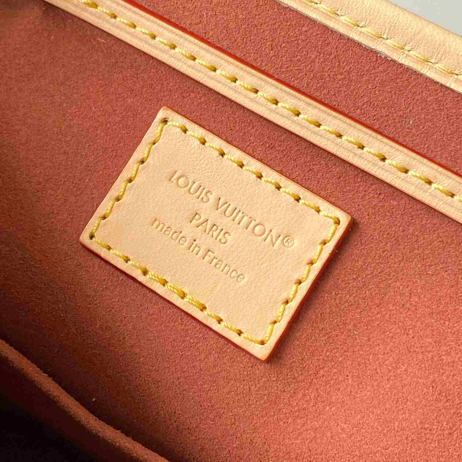 Louis Vuitton Montsouris Mini M2A079 - DesignerGu