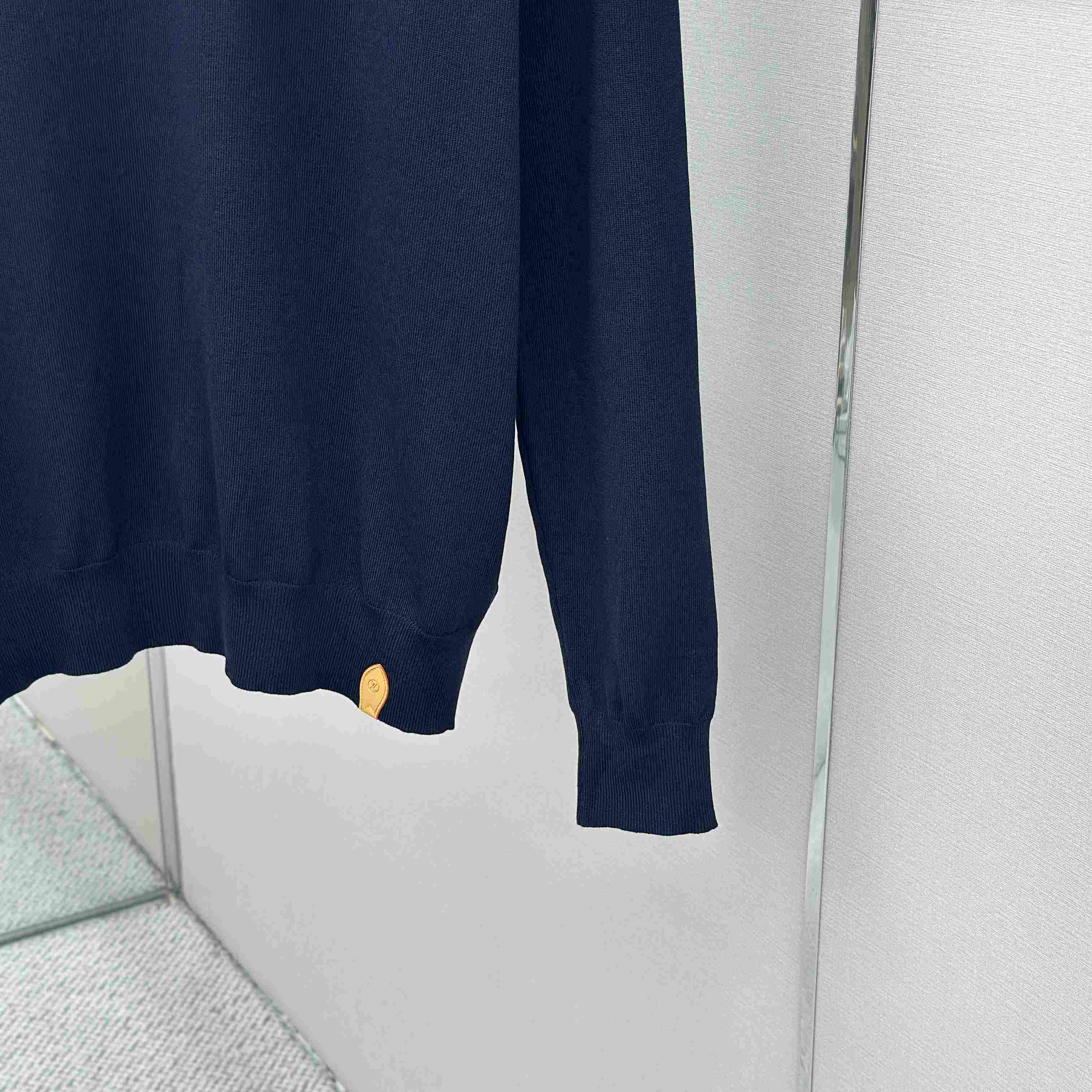 Louis Vuitton Wool-Silk Blend Long-Sleeved Polo Shirt 1AJSO7 - DesignerGu