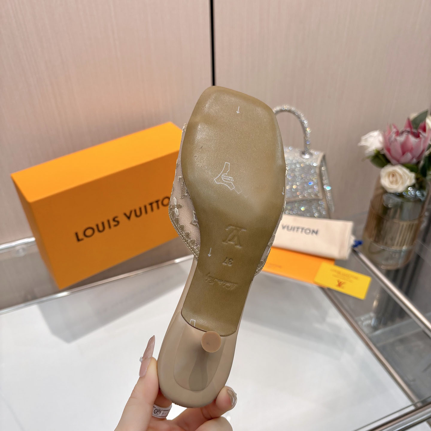 Louis Vuitton 6AM Mule - DesignerGu