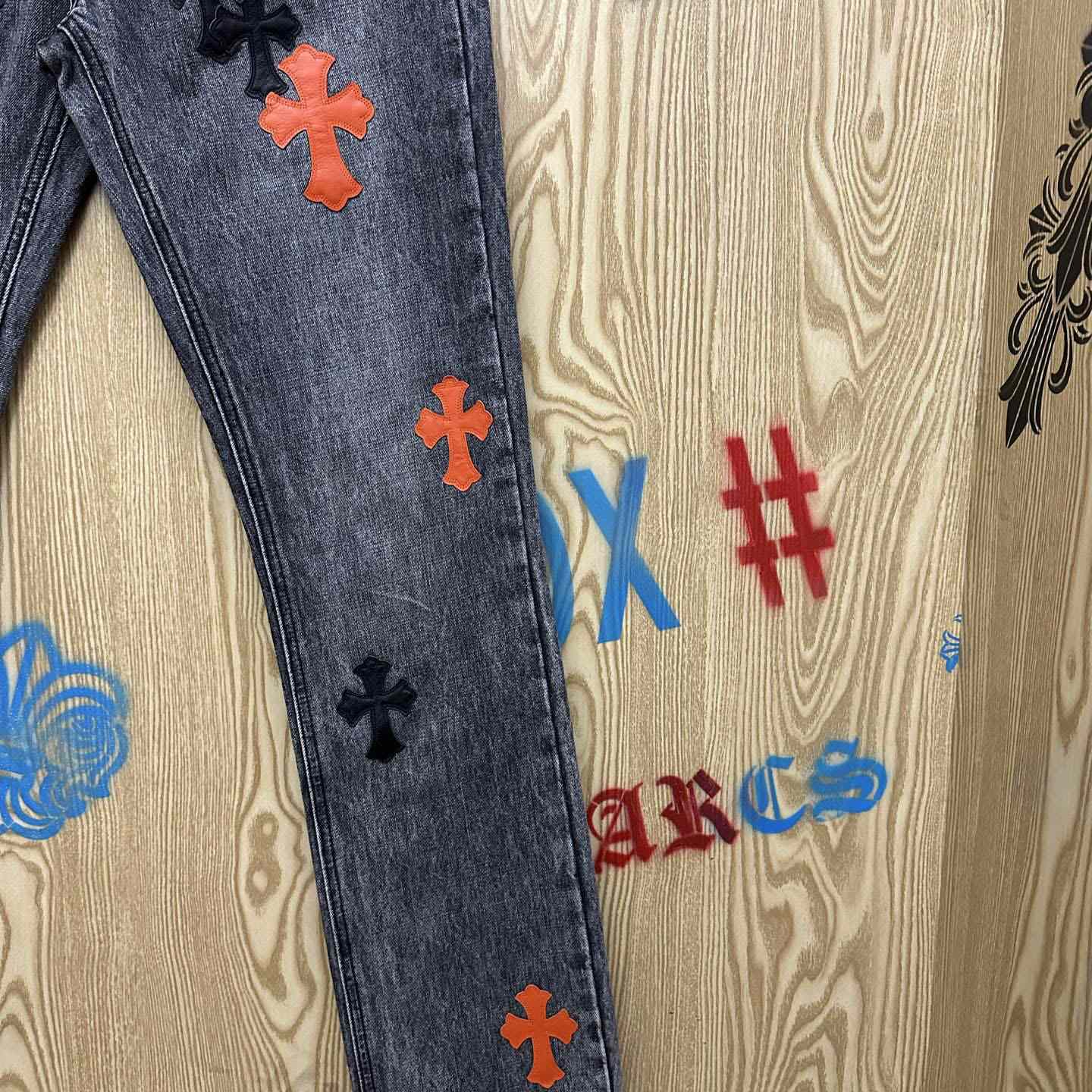 Chrome Hearts  Jeans  - DesignerGu