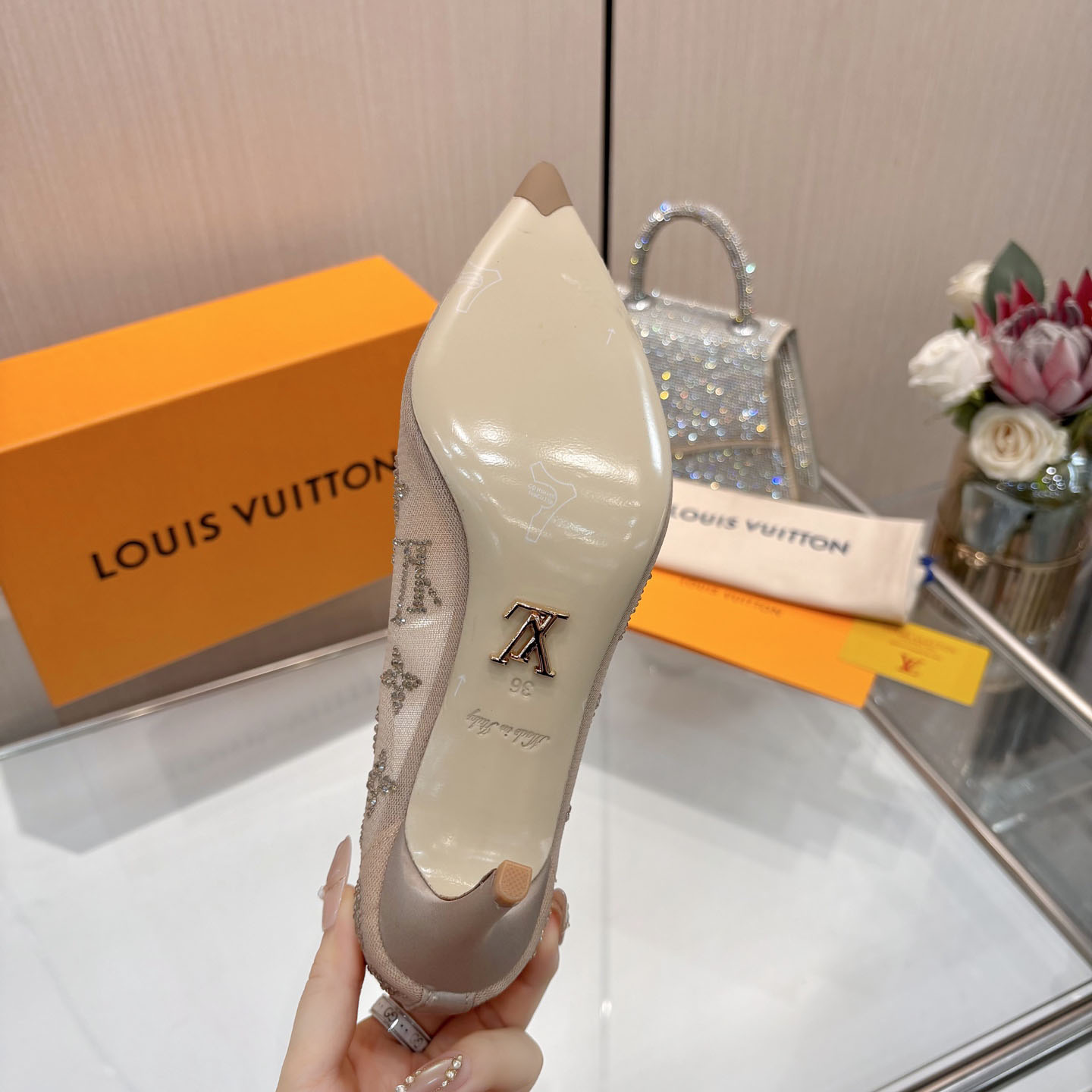 Louis Vuitton Gala Pump 1AIELK - DesignerGu