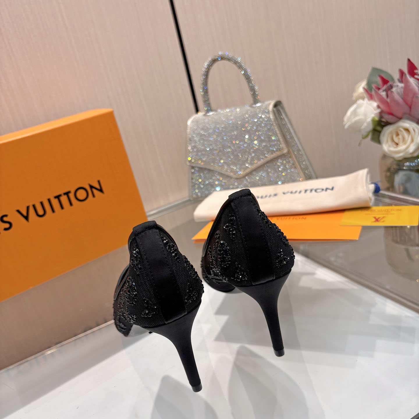 Louis Vuitton Gala Pump 1AIDPG - DesignerGu