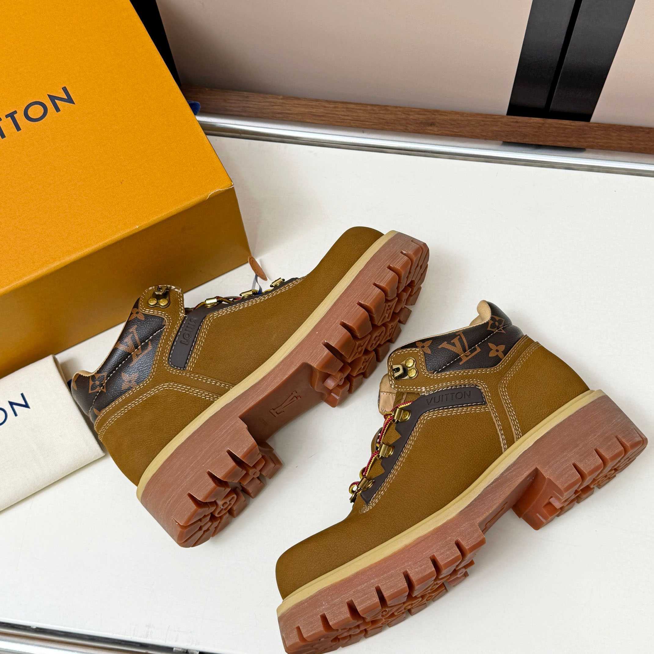 Louis Vuitton LV Remix Ankle Boot  - DesignerGu
