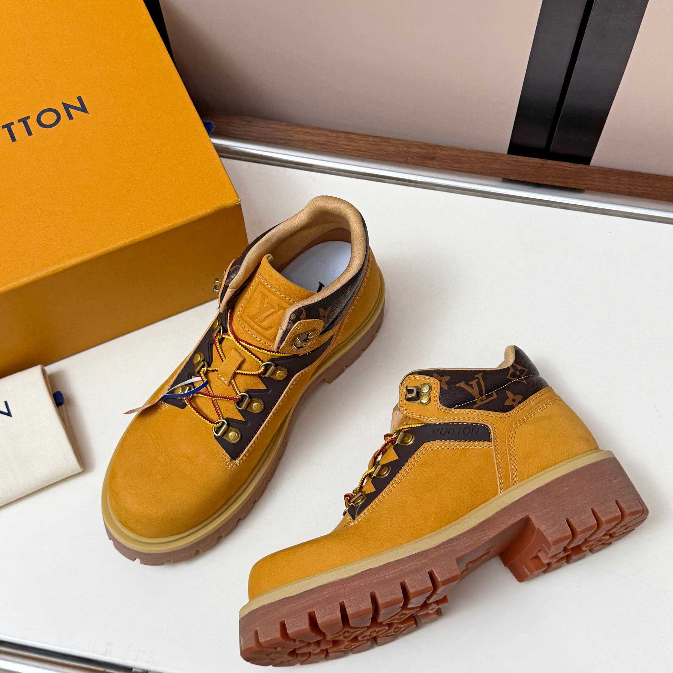Louis Vuitton LV Remix Ankle Boot  - DesignerGu