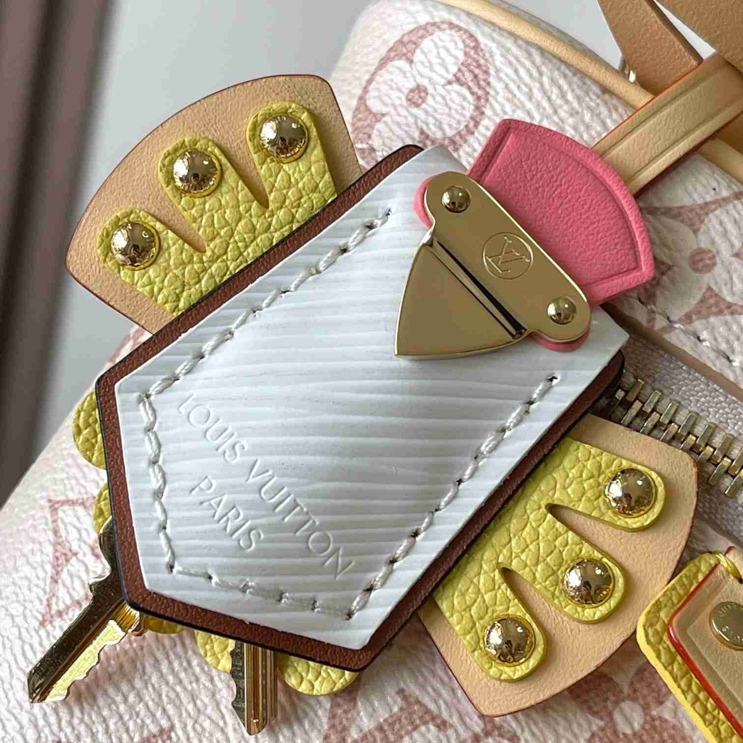 Louis Vuitton Vanity Chain Pouch M29782 - DesignerGu