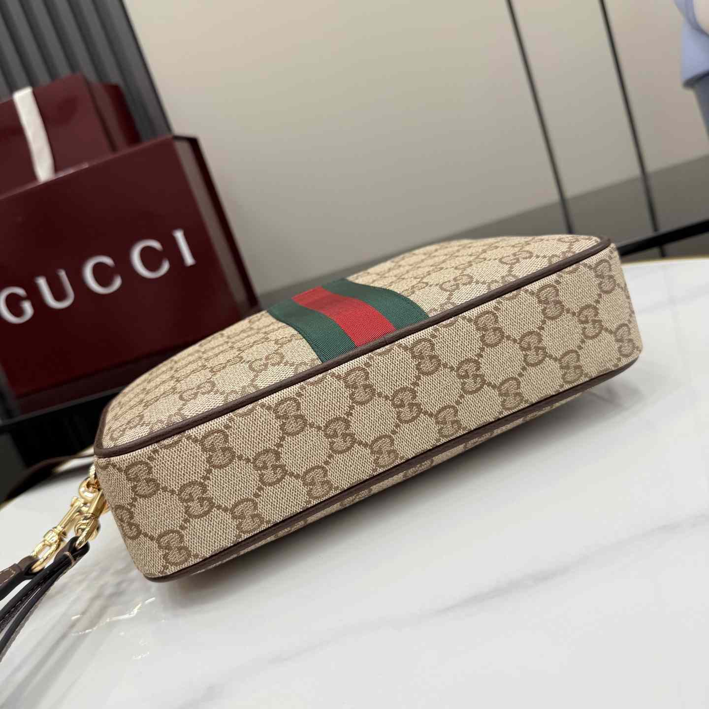 Gucci Small Crossbody Bag With Web A006ZN - DesignerGu