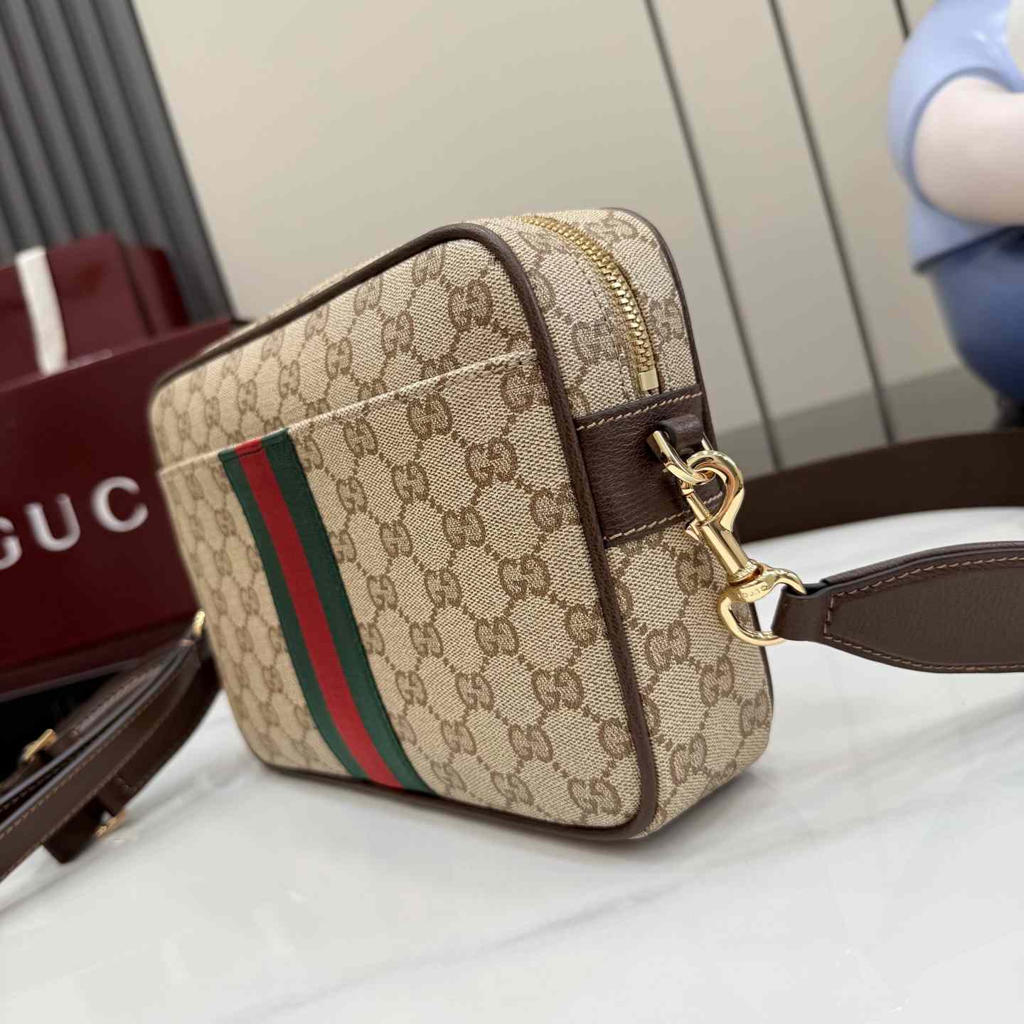 Gucci Small Crossbody Bag With Web A006ZN - DesignerGu