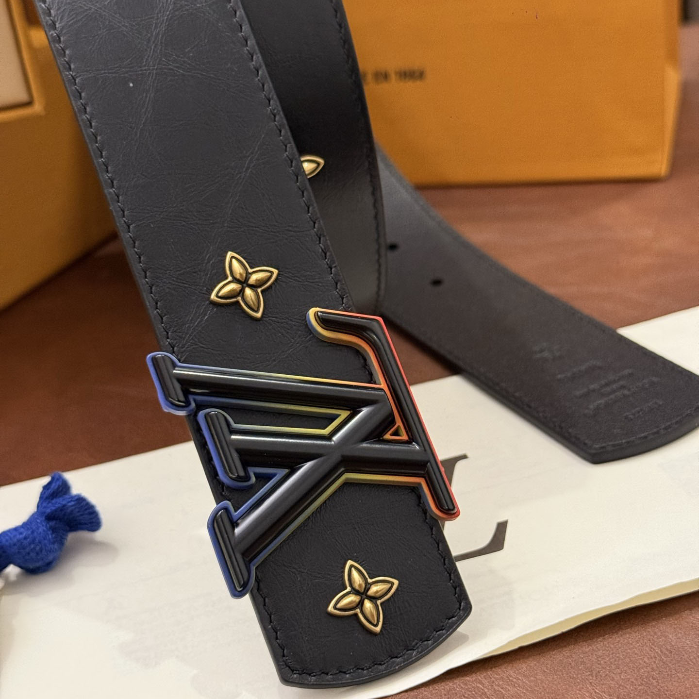 Louis Vuitton LV Dimension Drift Flower Studs 40mm Reversible Belt - DesignerGu