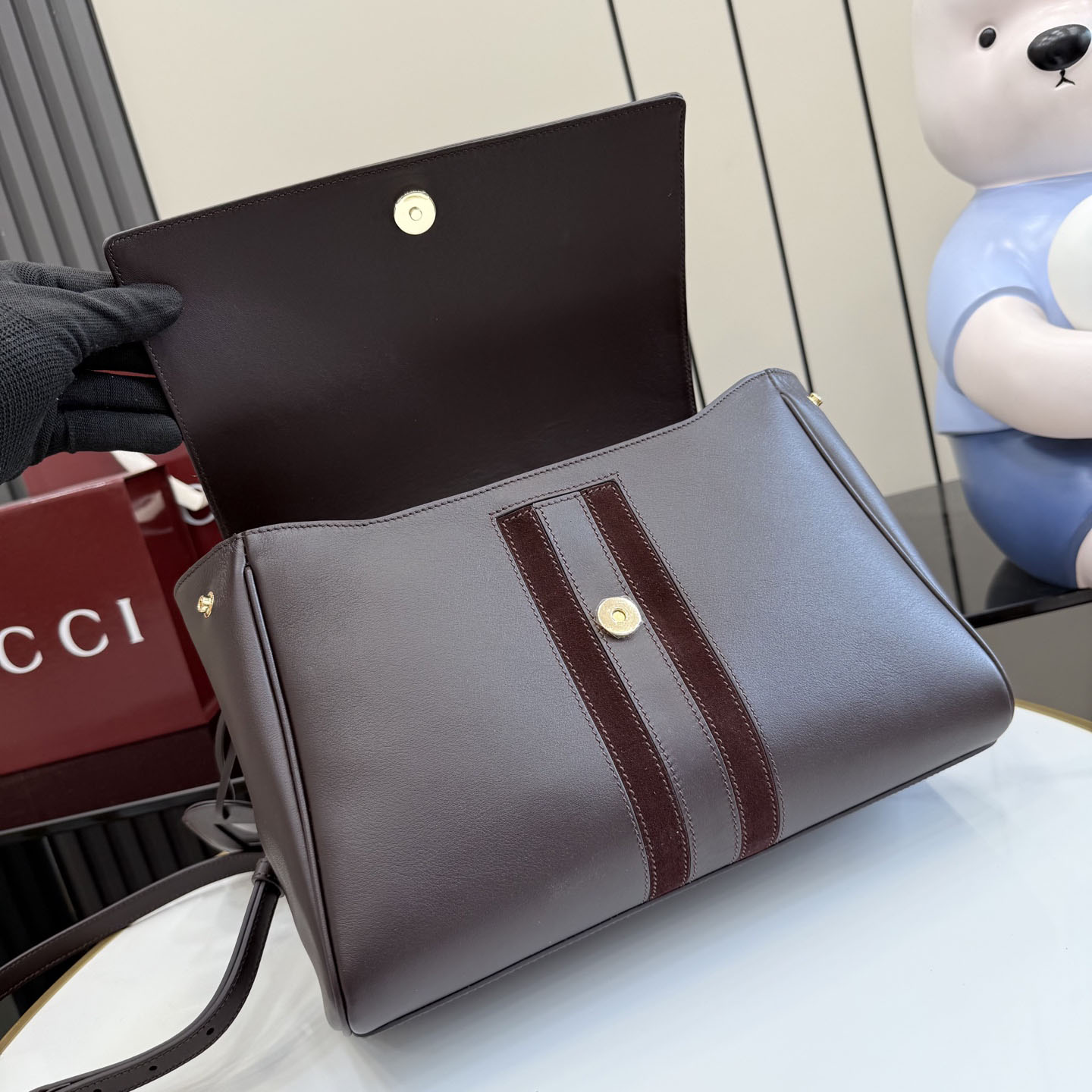 Gucci Paparazzo Medium Top Handle Bag 875018 - DesignerGu
