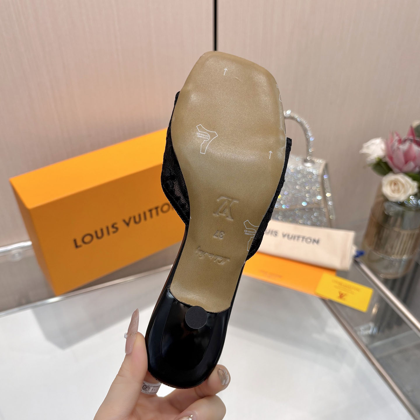 Louis Vuitton 6AM Mule - DesignerGu