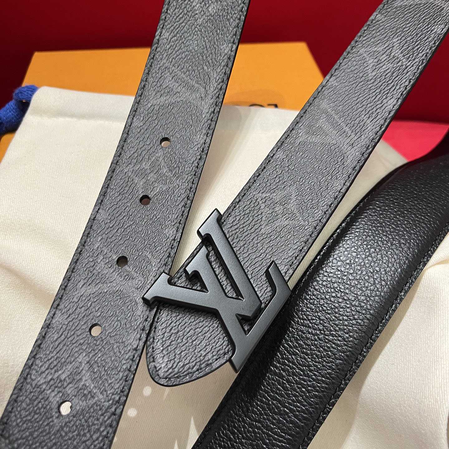 Louis Vuitton  35mm Reversible Belt - DesignerGu